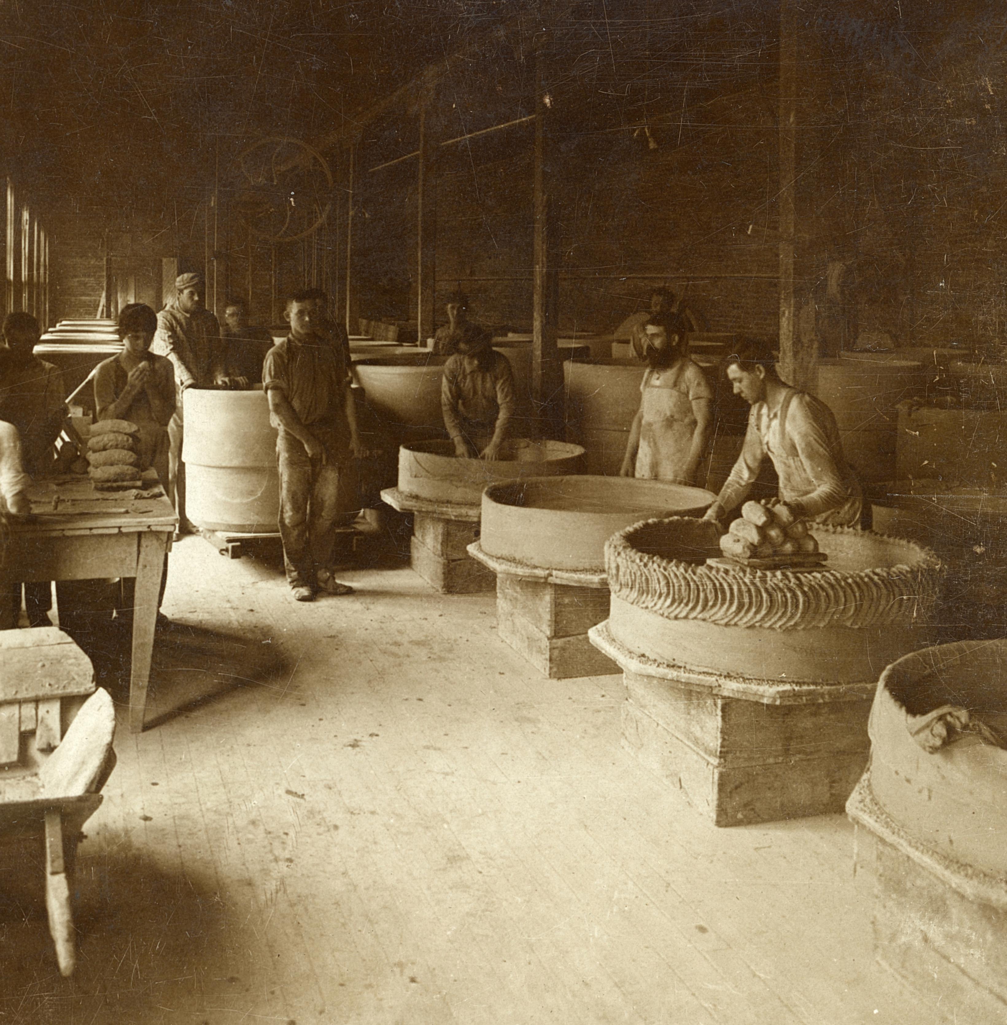 1903 view of the Pittsburgh Plate Glass Company in Tarentum, PA, in