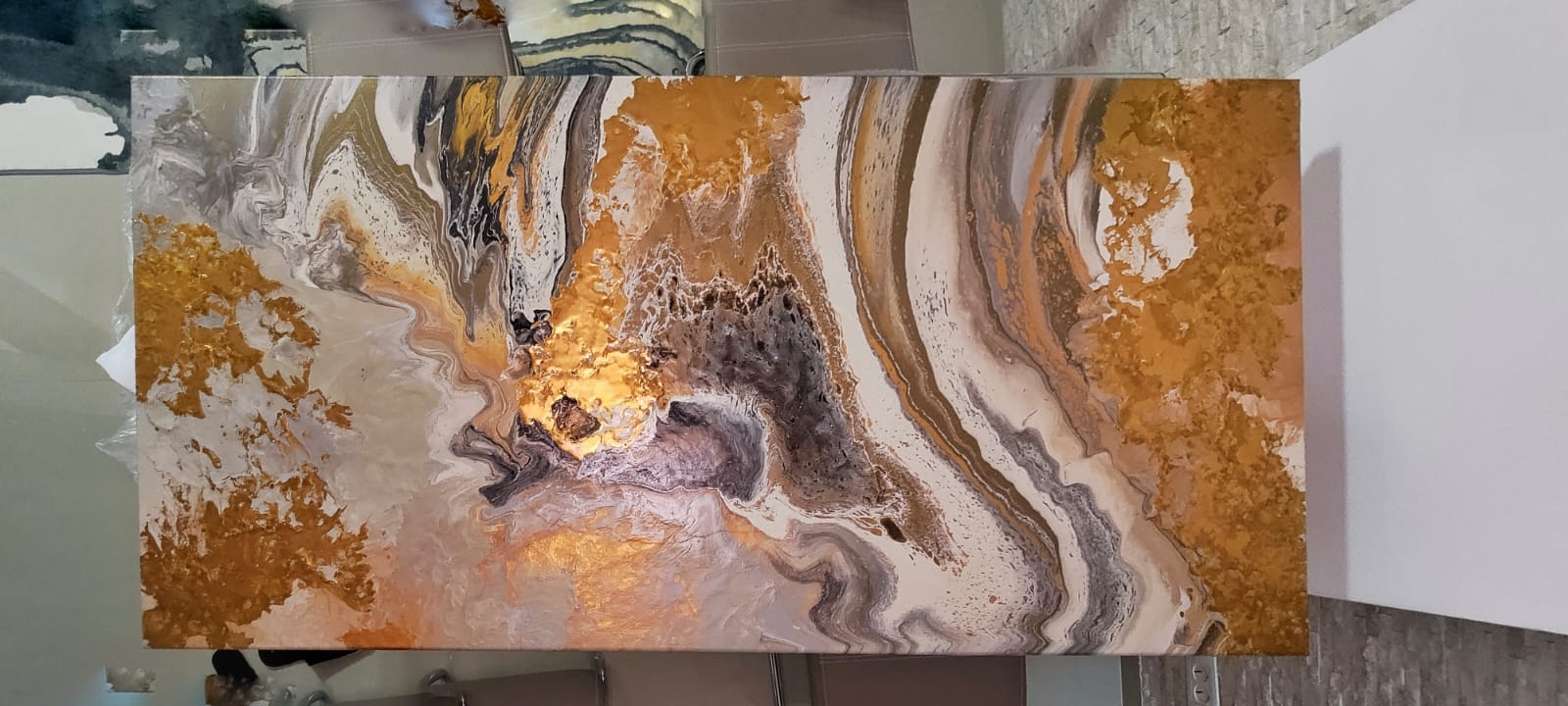 That`s how my favorite abstract pouring painting custom made looks like