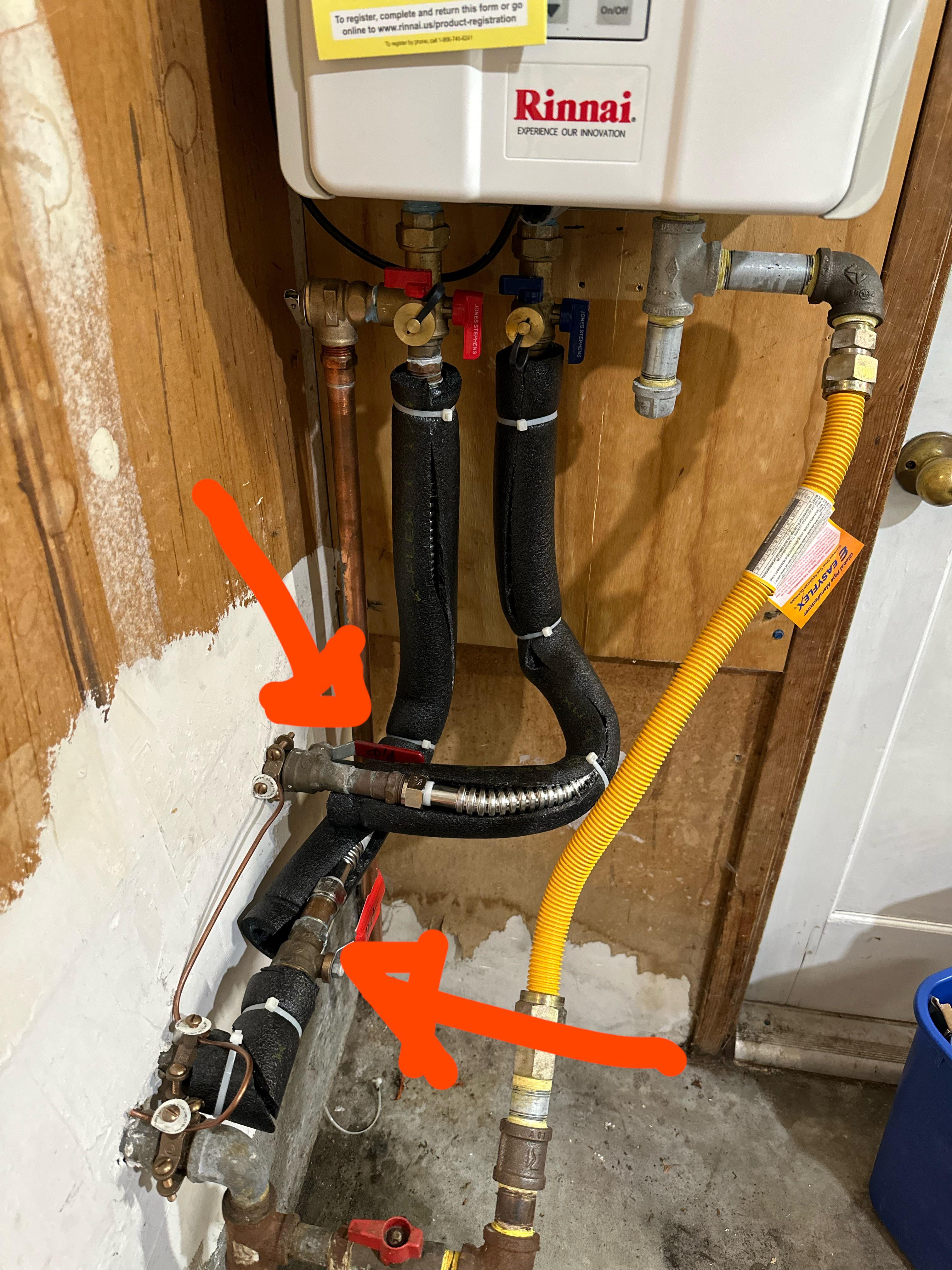 Hot and Cold outlet leaking on tankless water heater r/Plumbing