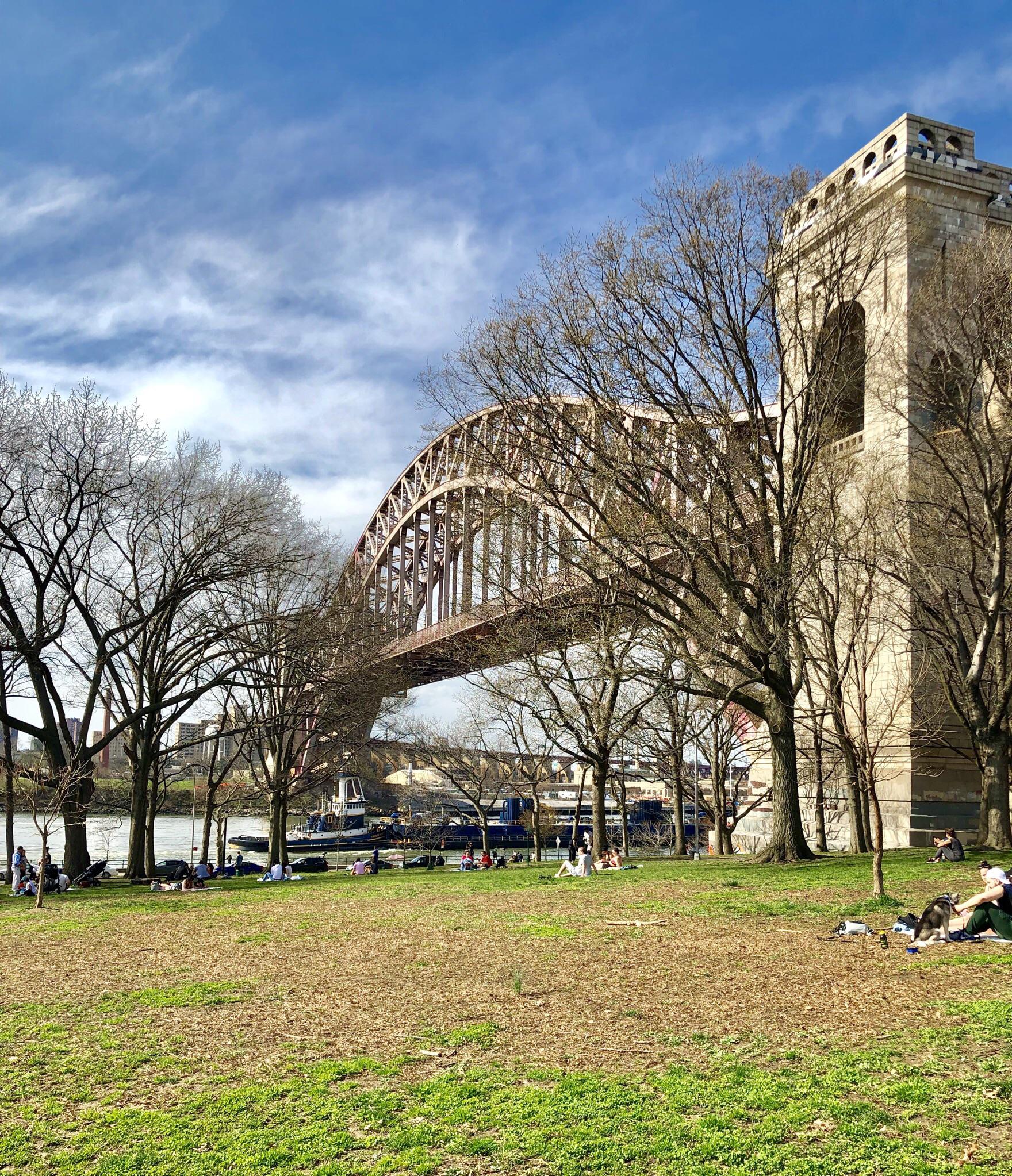 Astoria Park is super beautiful. 🧡 r/astoria