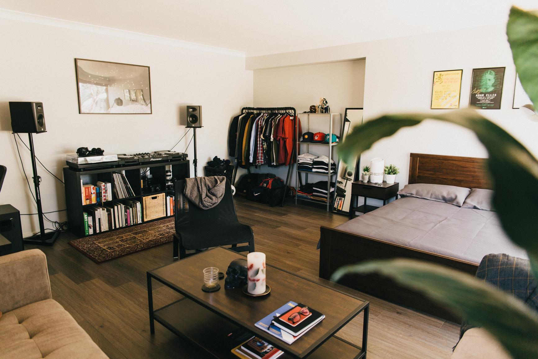 It's okay to sleep, work and play in the same room r/DJSetups