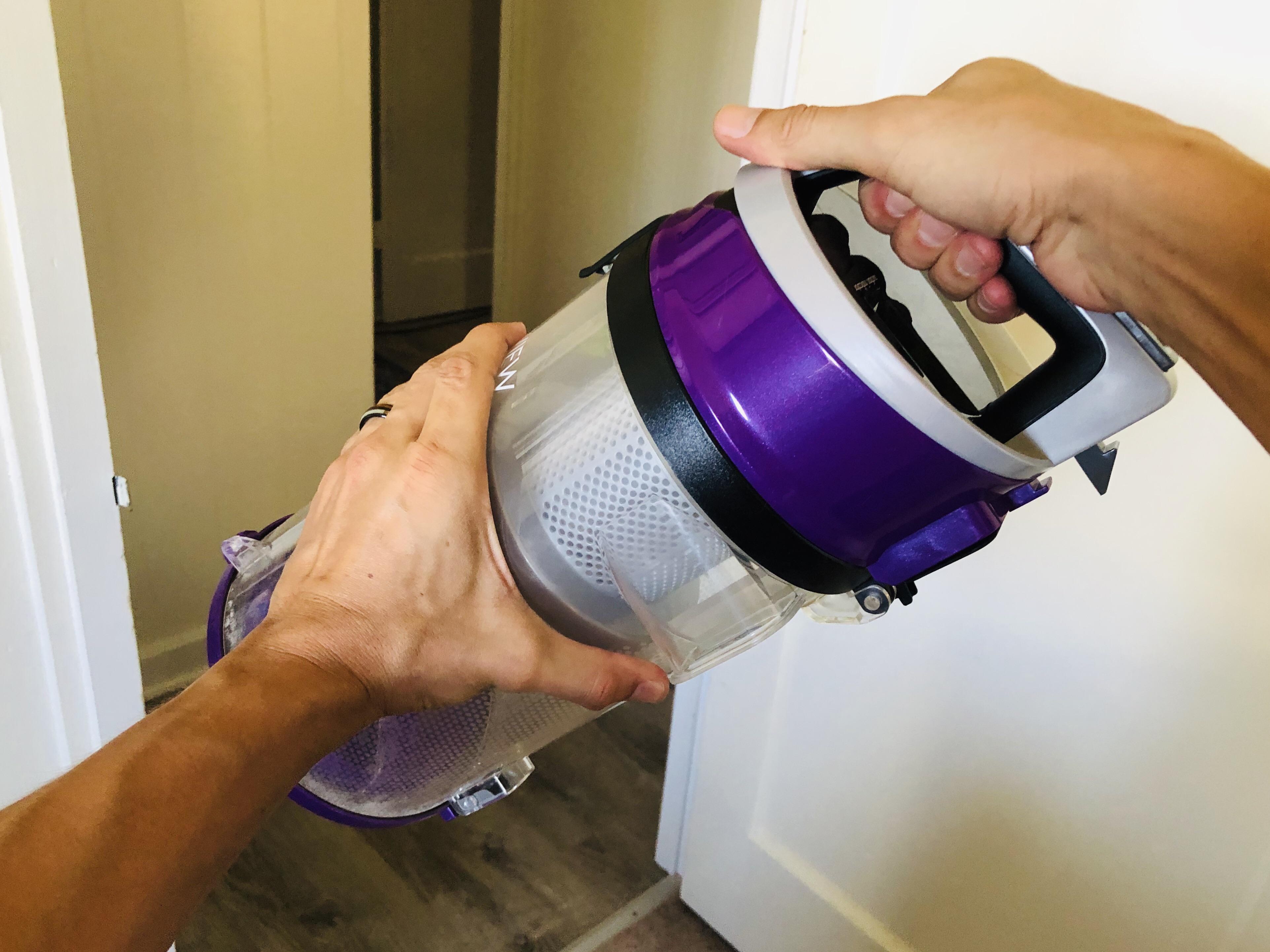 My vacuum here has a builtin Phoenix Kit r/apexlegends