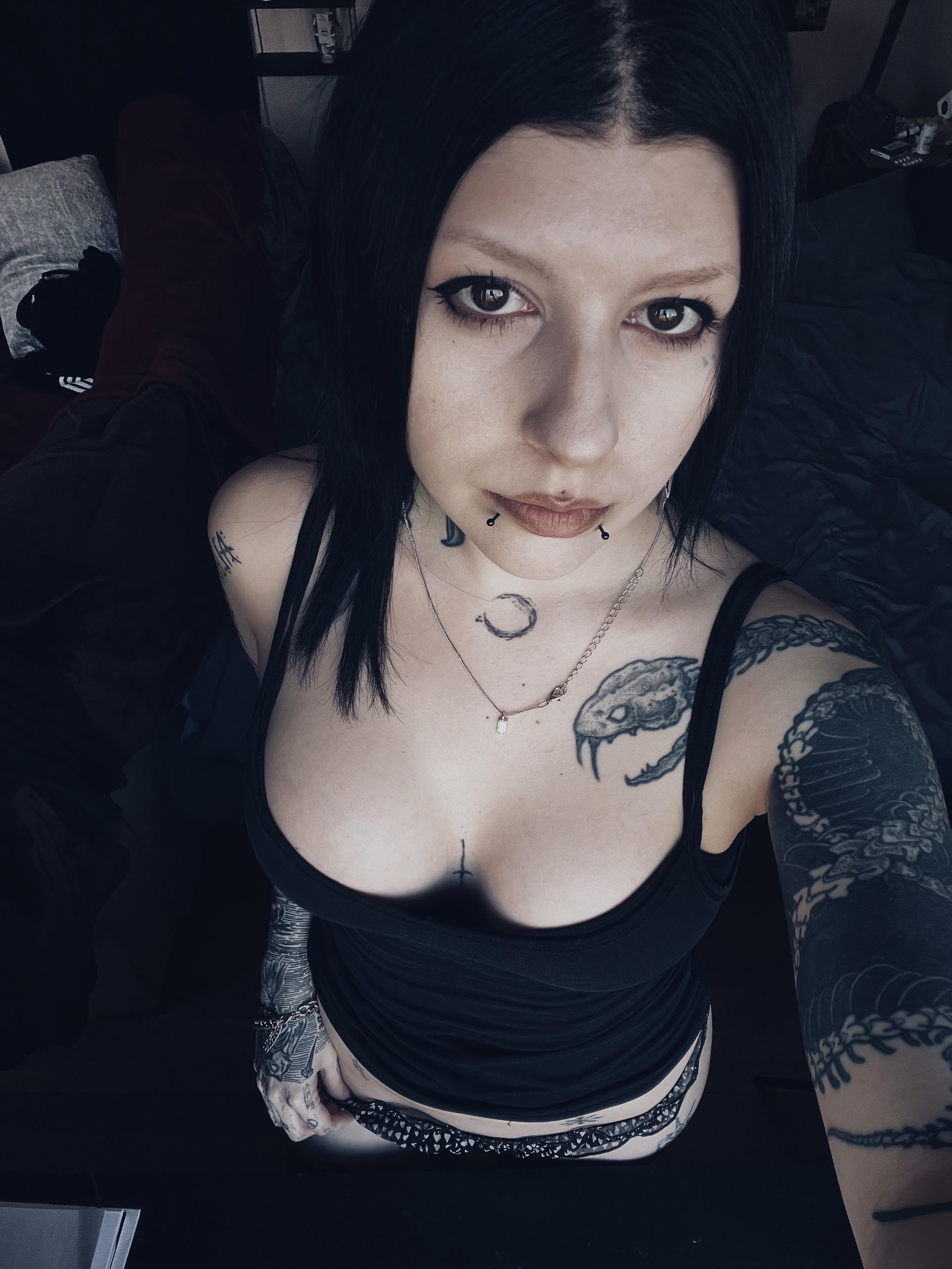 Joanne Winters (@joannewinters) [onlyfans] : babesdirectory