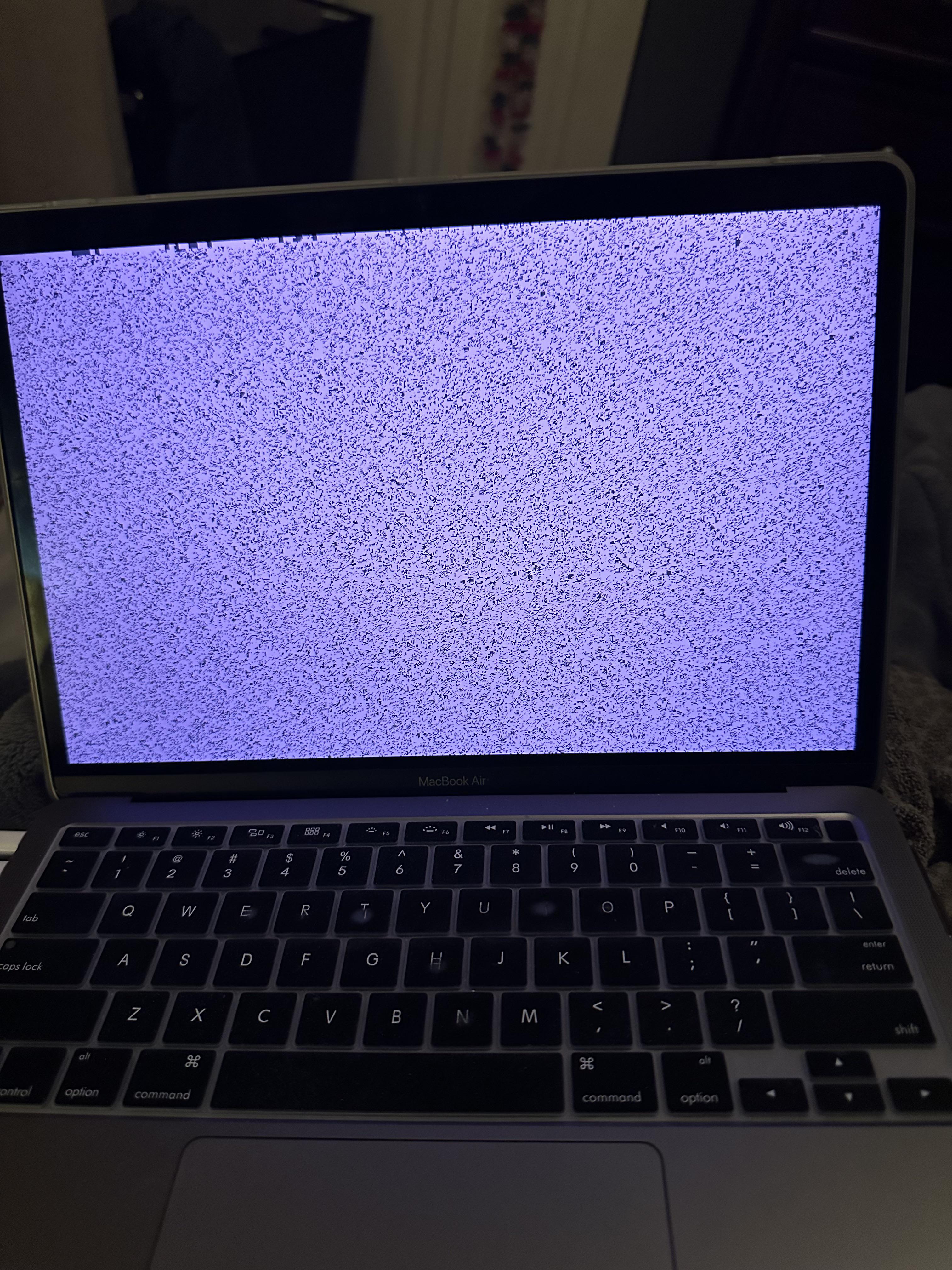 Pink and black screen at shutdown r/macbookair