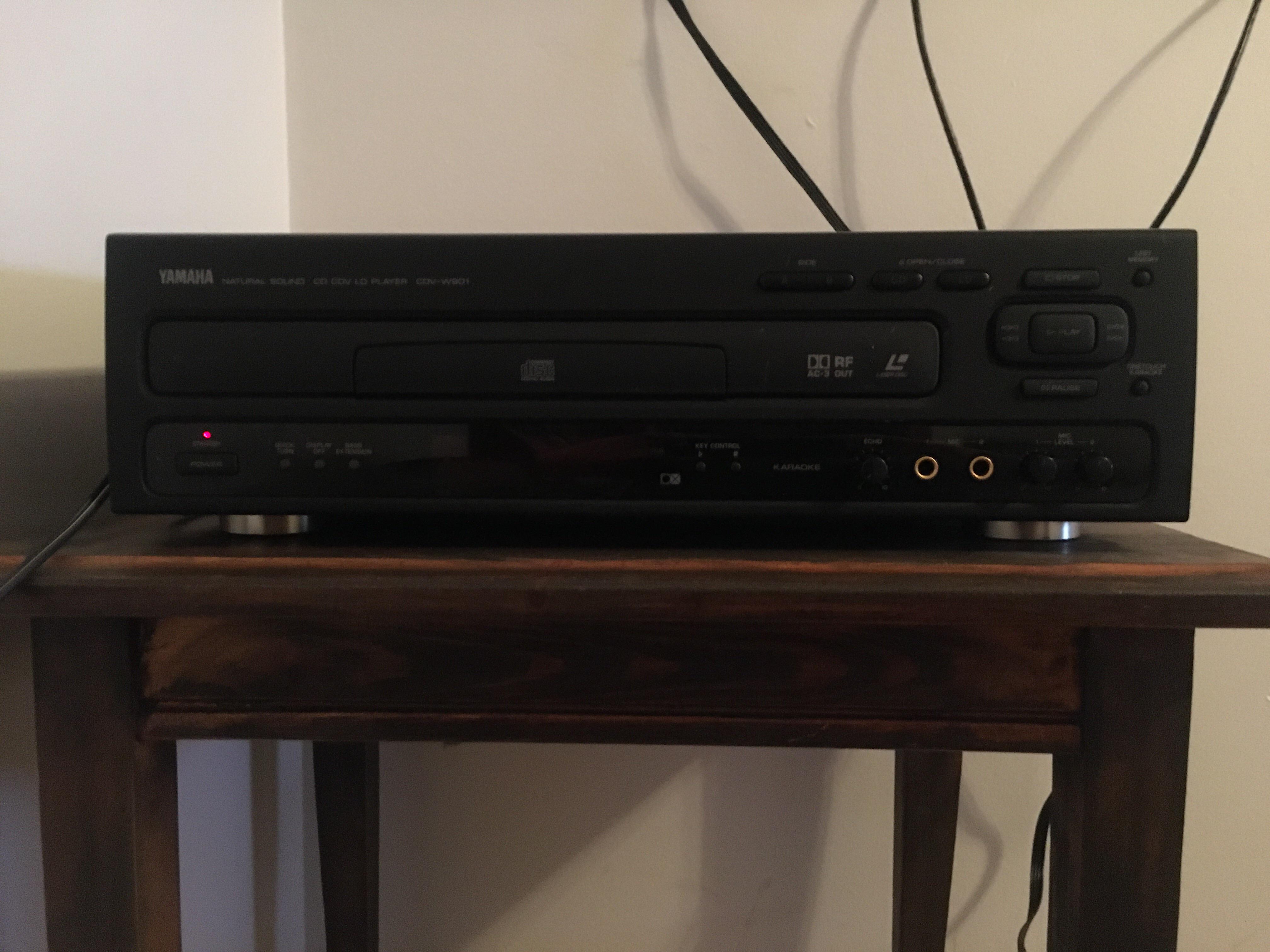 First laserdisc player has arrived... so happy r/LaserDisc
