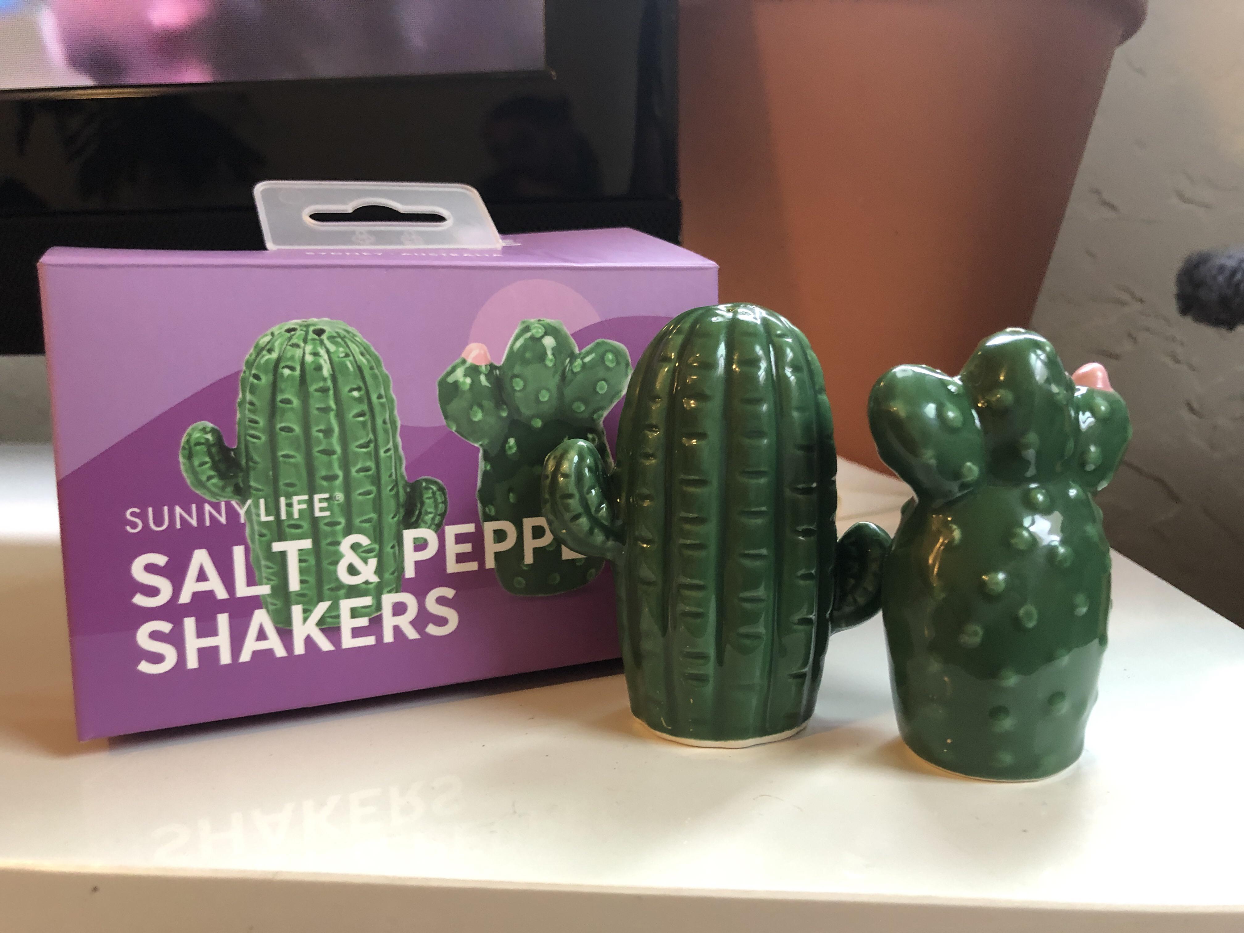 Pro tip Salt and pepper shakers make great cake toppers at a quarter