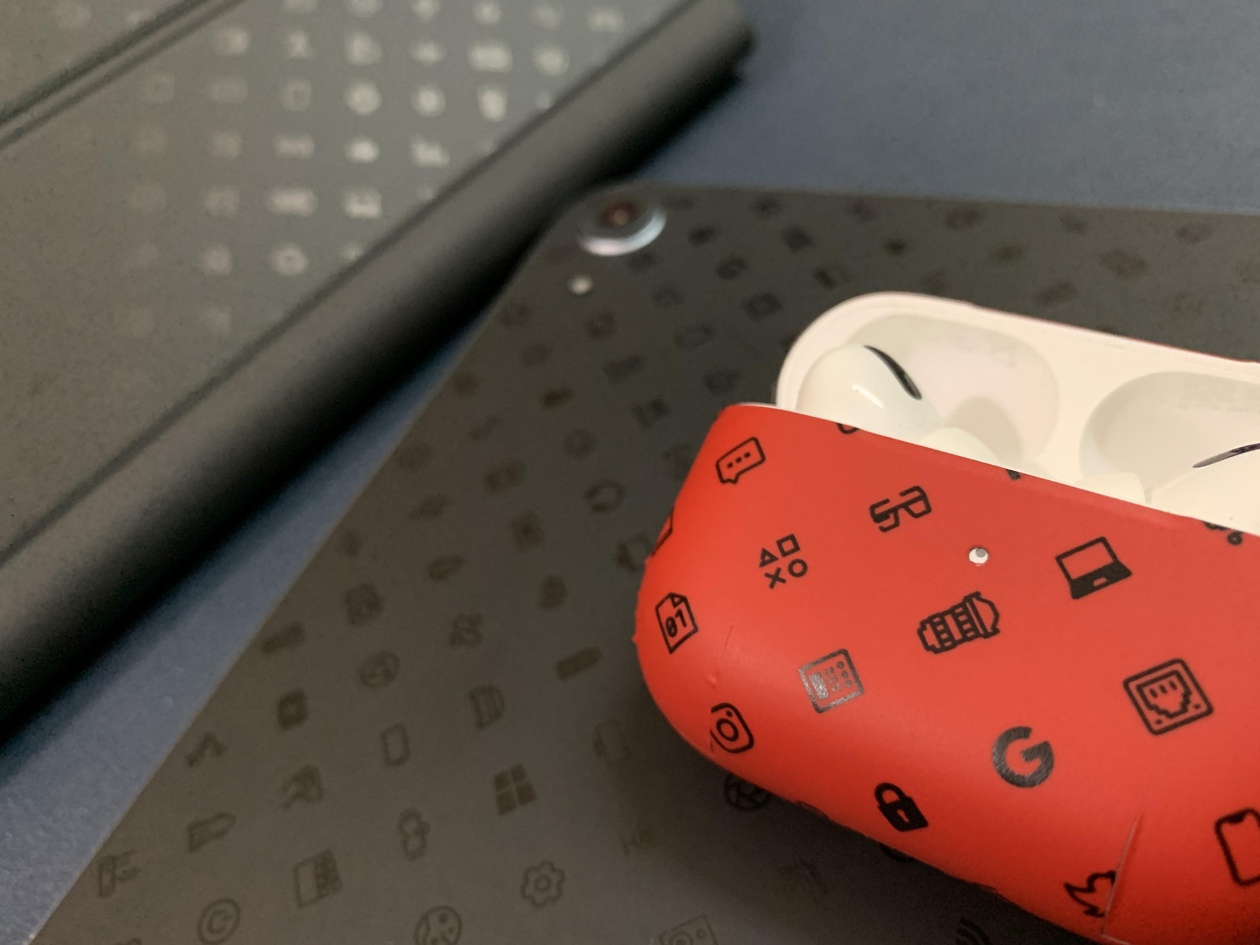 Finally !! Dbrand Icons MKBHD edition 😍 r/dbrand