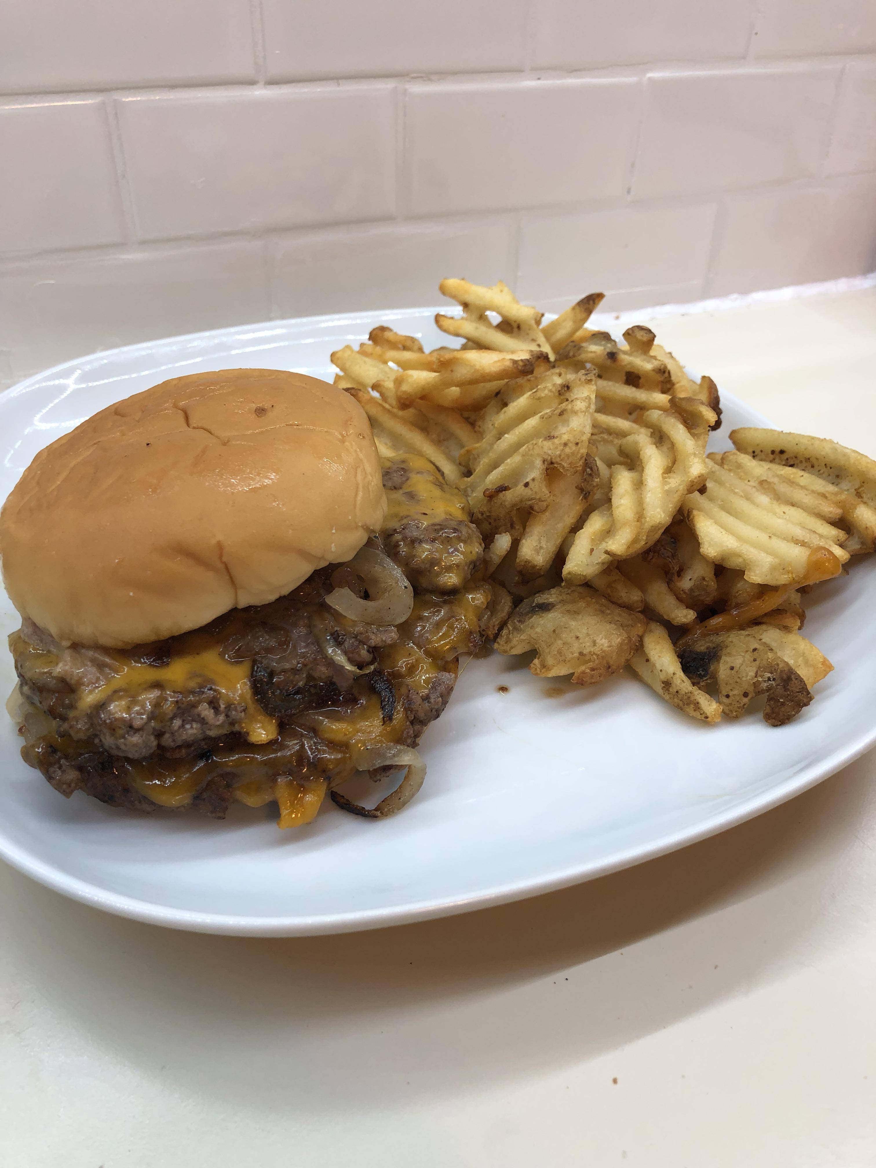 [Homemade] Smash Burger With Waffle Fries r/FoodPorn