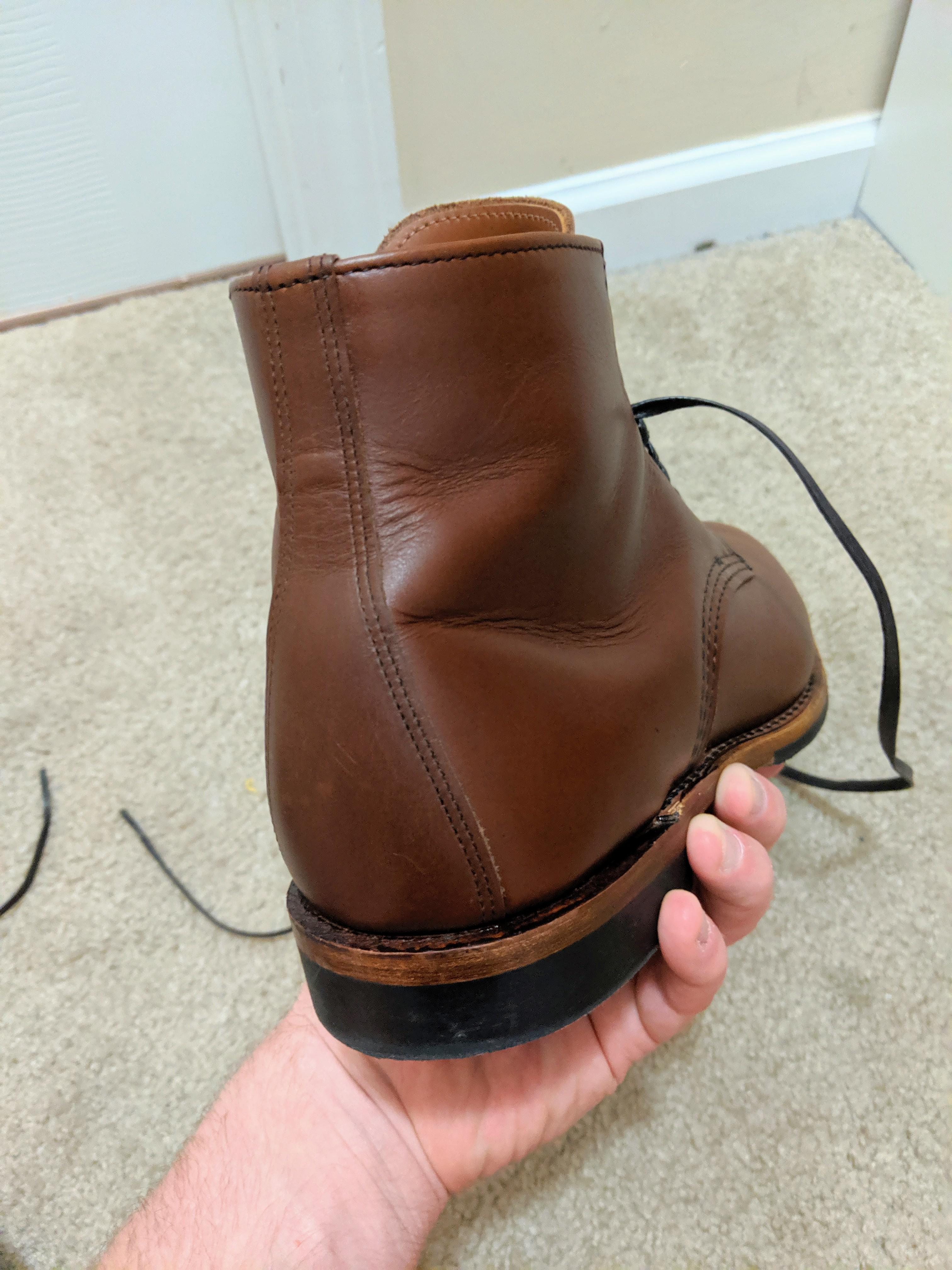 Fellow Williston owners, do your boots crease as severely as mine do around the heel cup? r