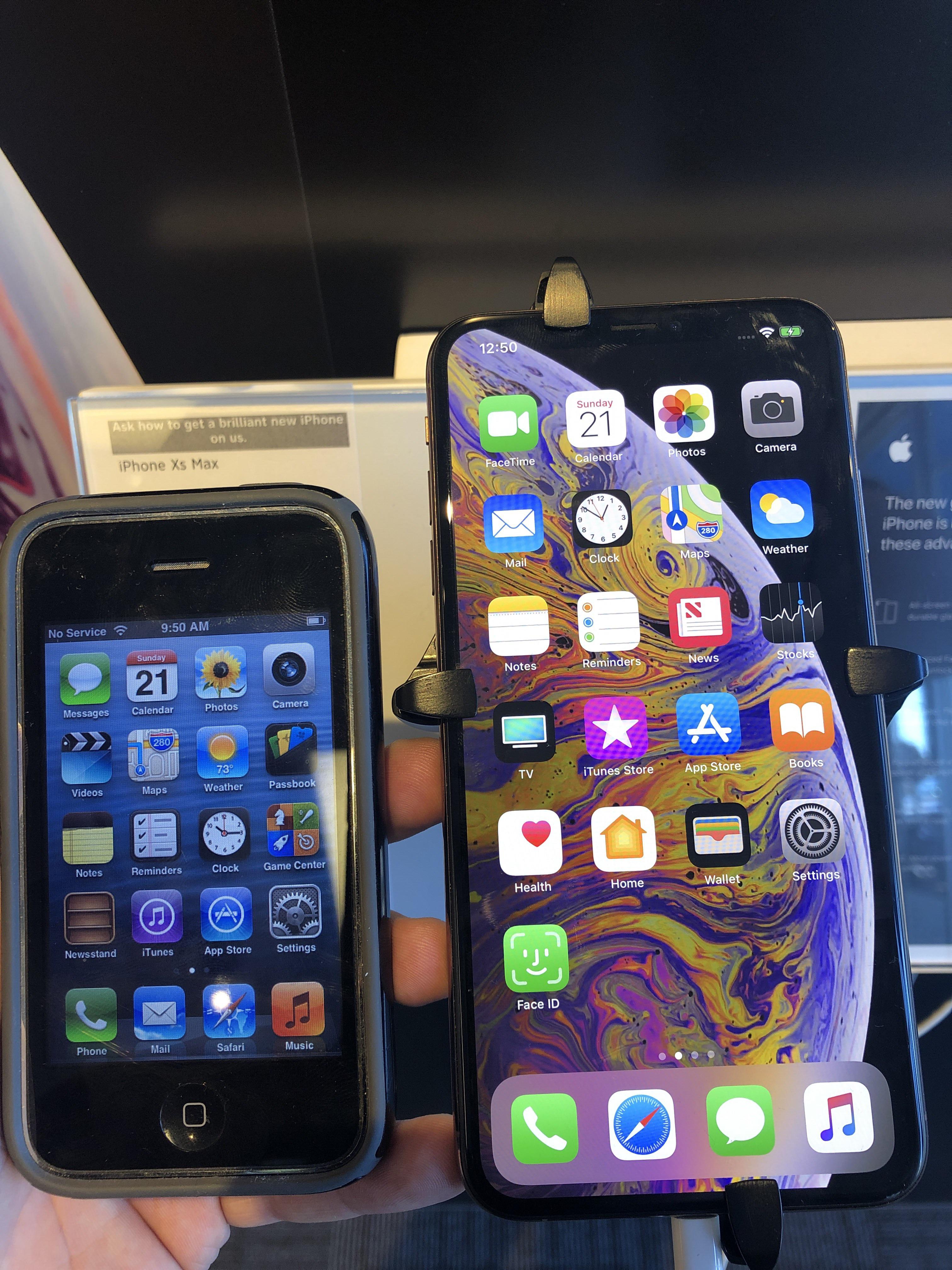 Someone left this old iPhone 3GS outside my store this morning. It’s