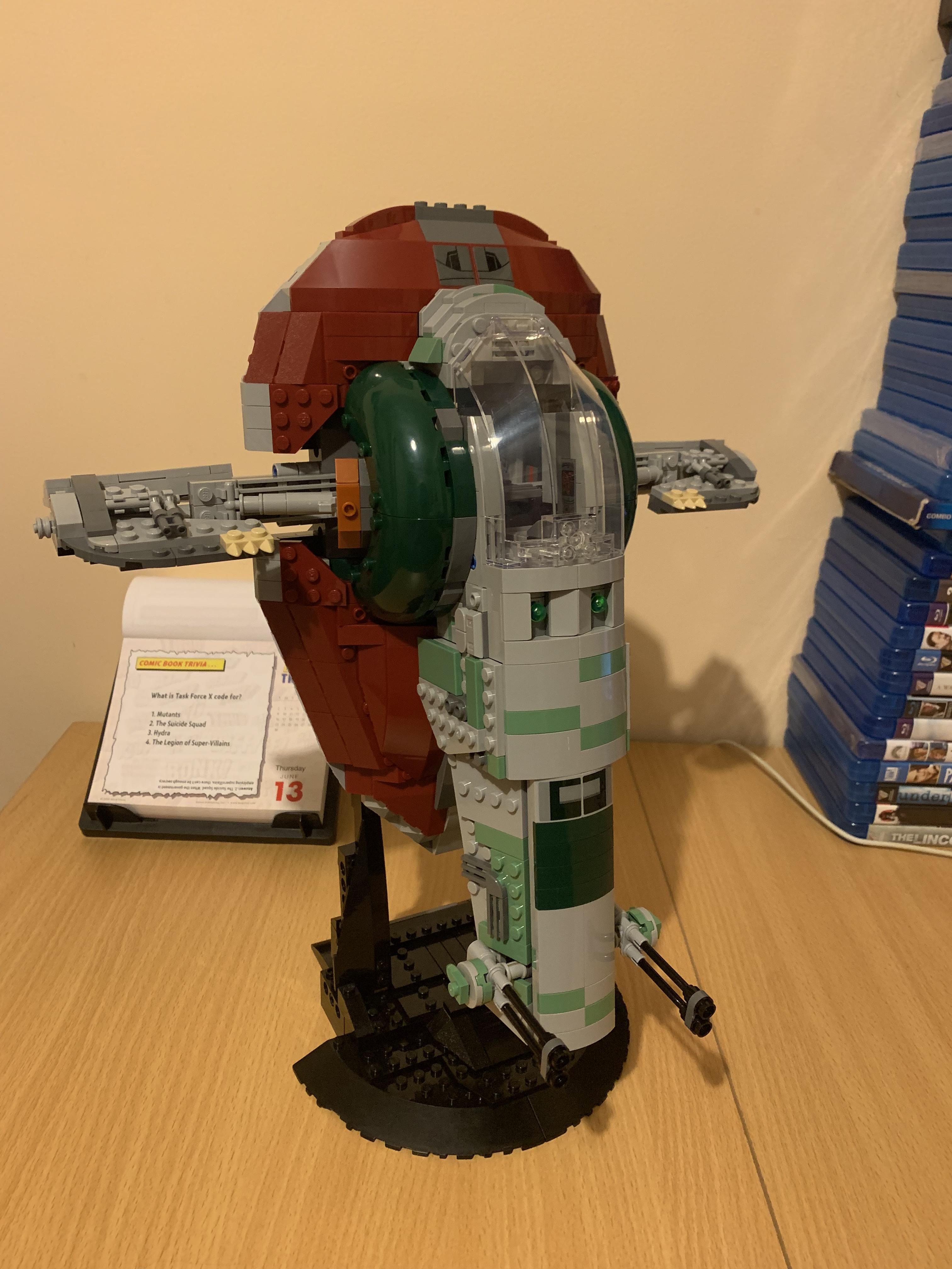 Made a stand for my slave 1 ! lego