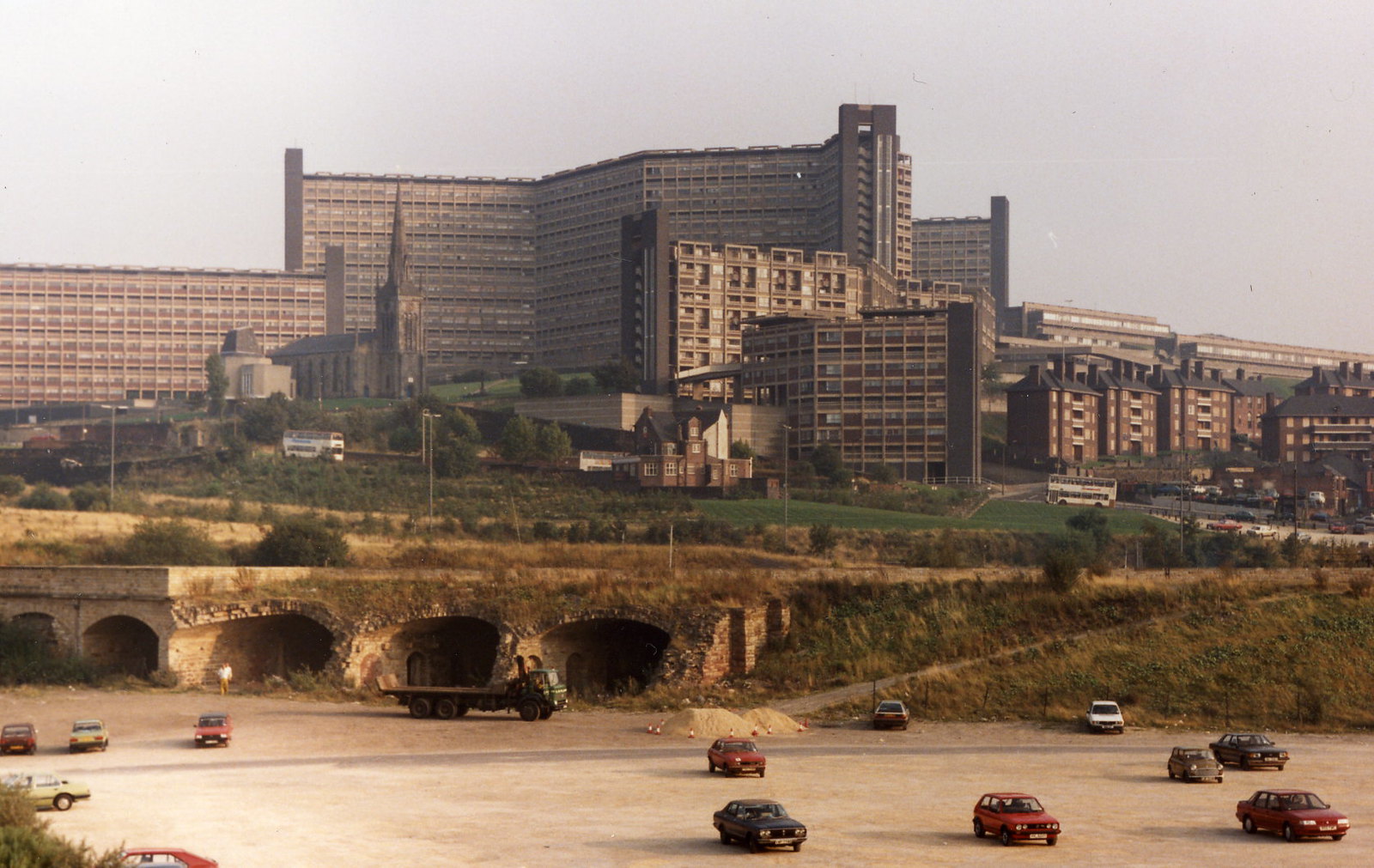Park Hill Estate, Sheffield, England (1982) r/UrbanHell