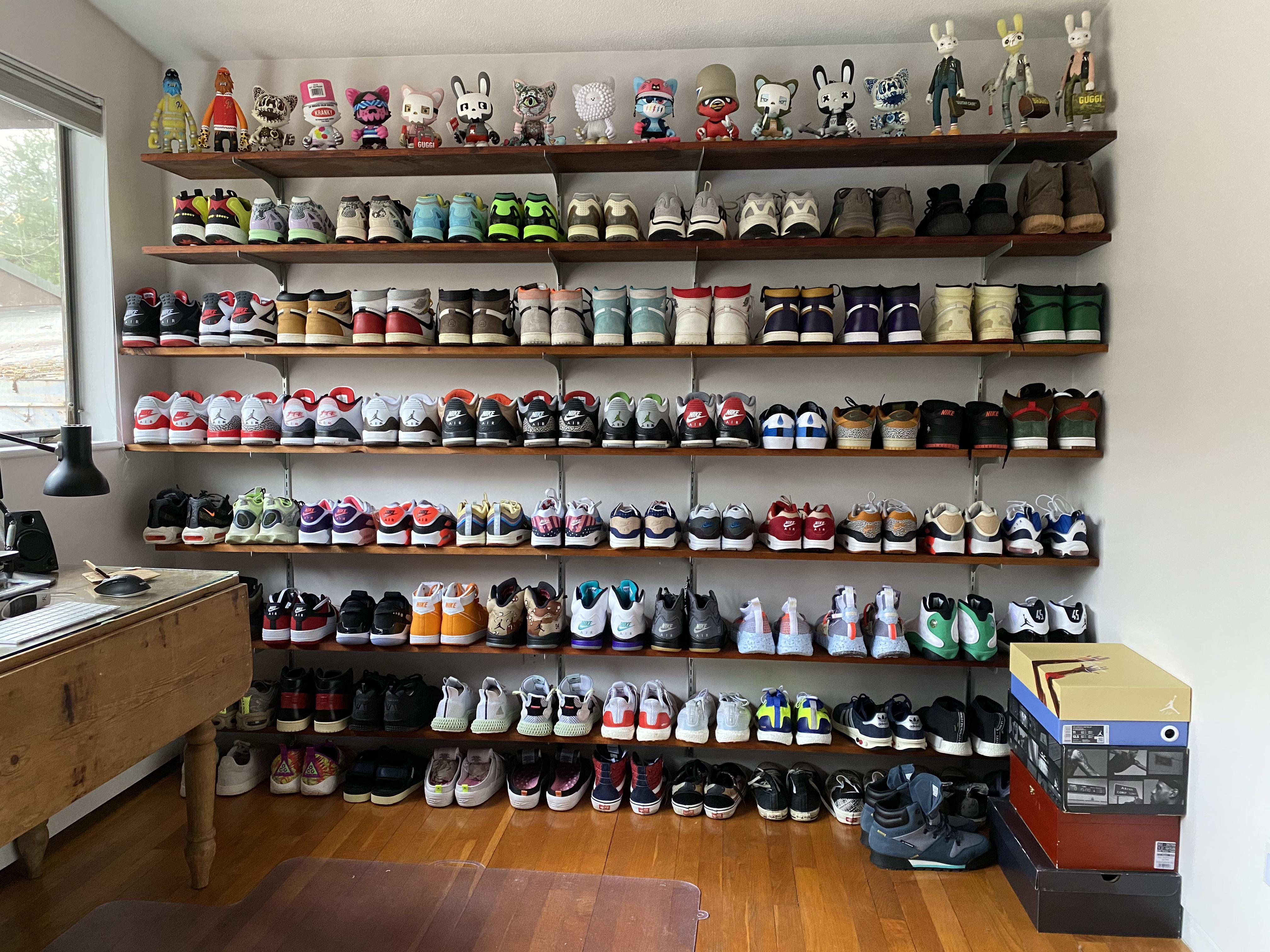 Update Finally organized the sneakerwall in my new crib. Turned out