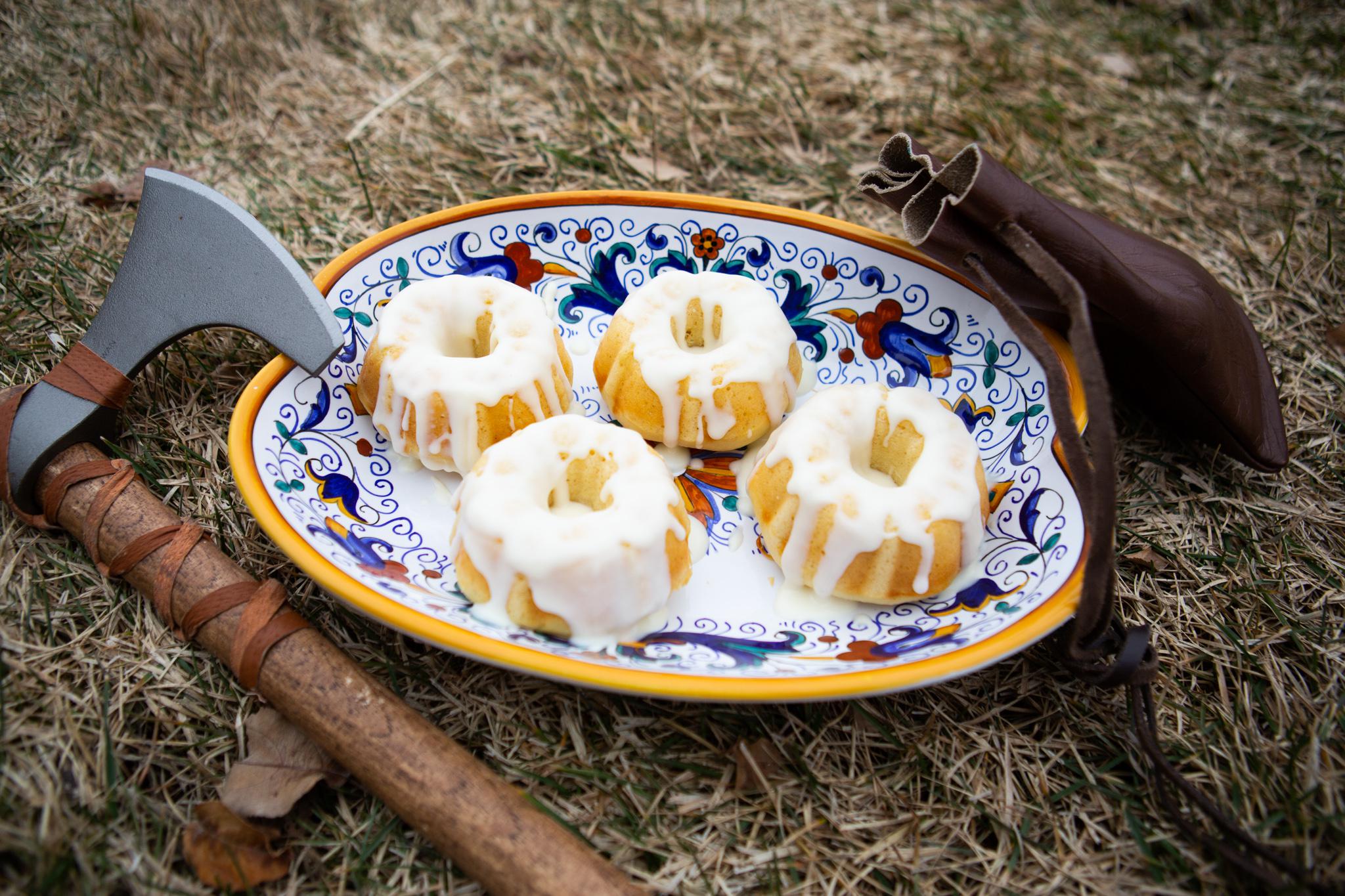 I made Sweetrolls from the game The Elder Scrolls Skyrim. They turned