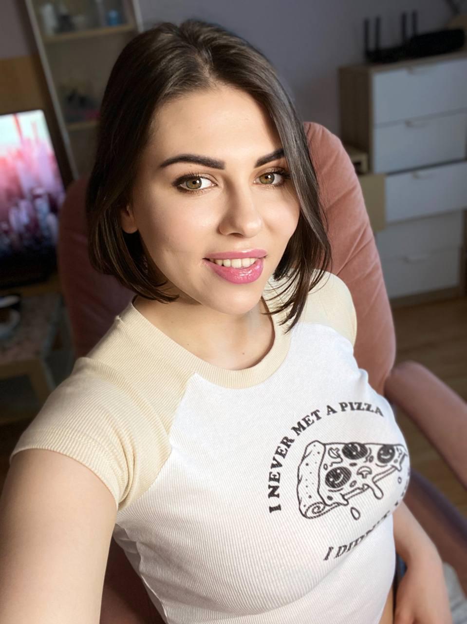 Amelee (u/AmyWinne) - Reddit