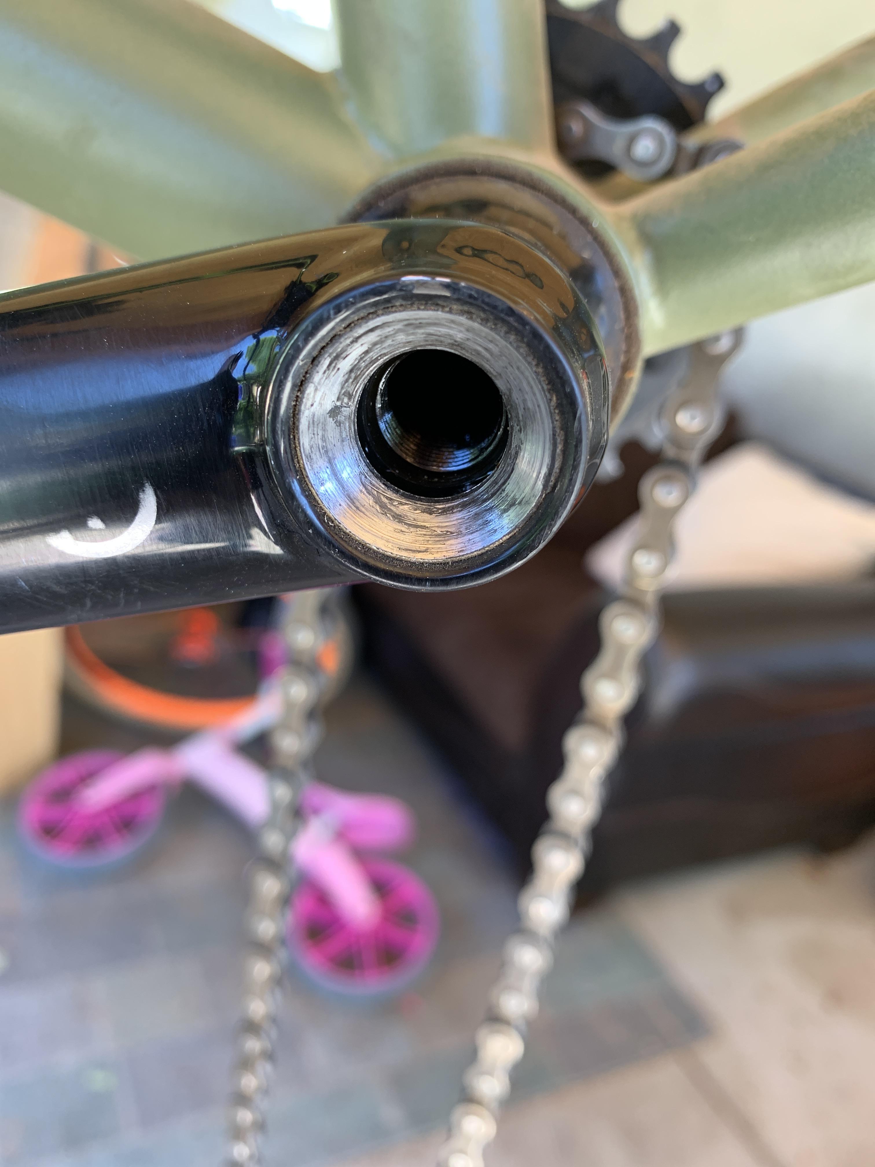 I’m trying to remove my cranks and my crank puller is too big, also there are no threads on the