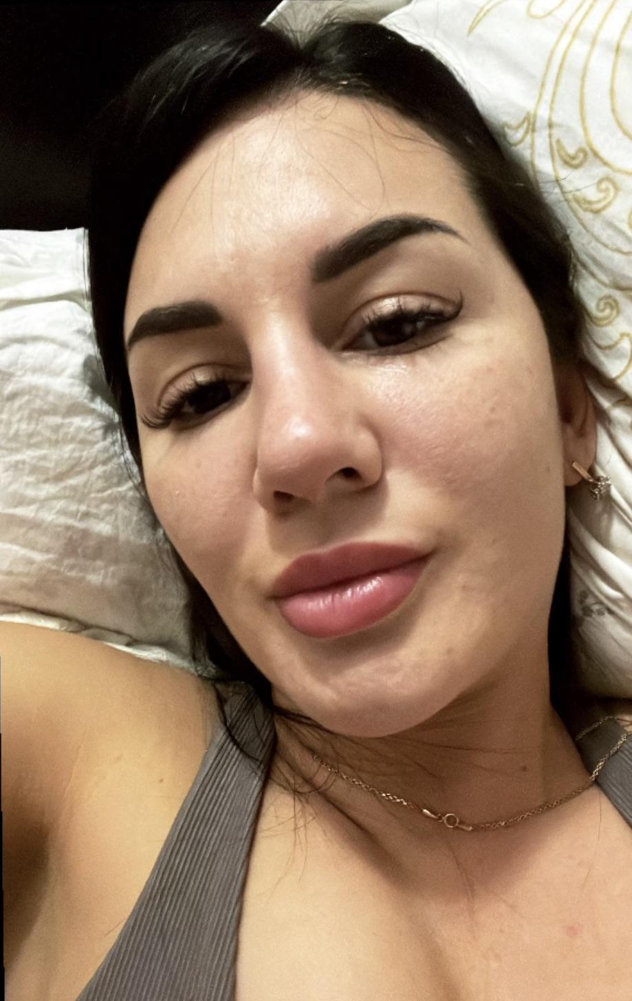 Cheyanne : SelfiesPlusMore2