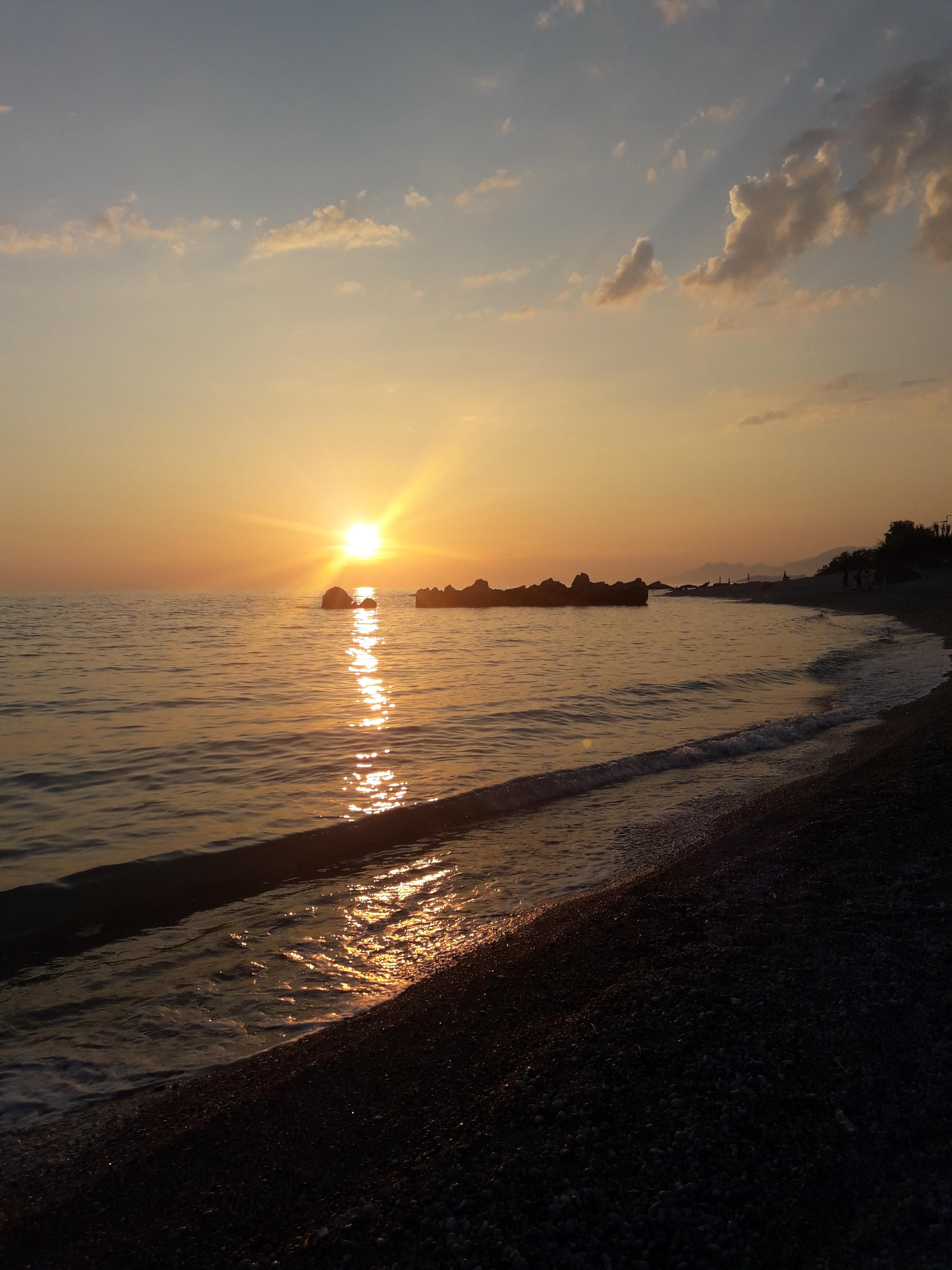 Sunset in Greece ♡ r/NatureIsFuckingLit