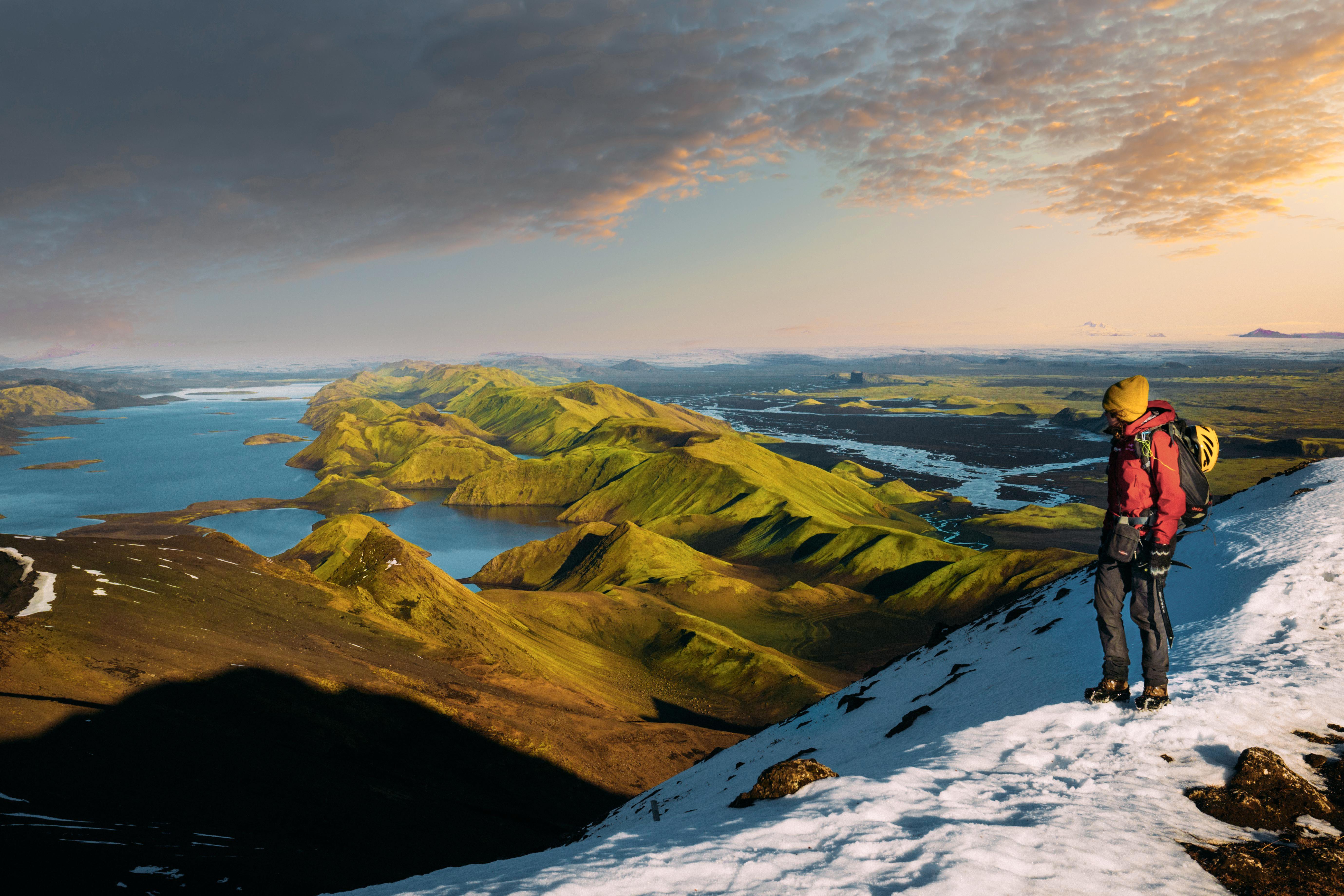 Hiking in Iceland has something special, am I right? When my summer