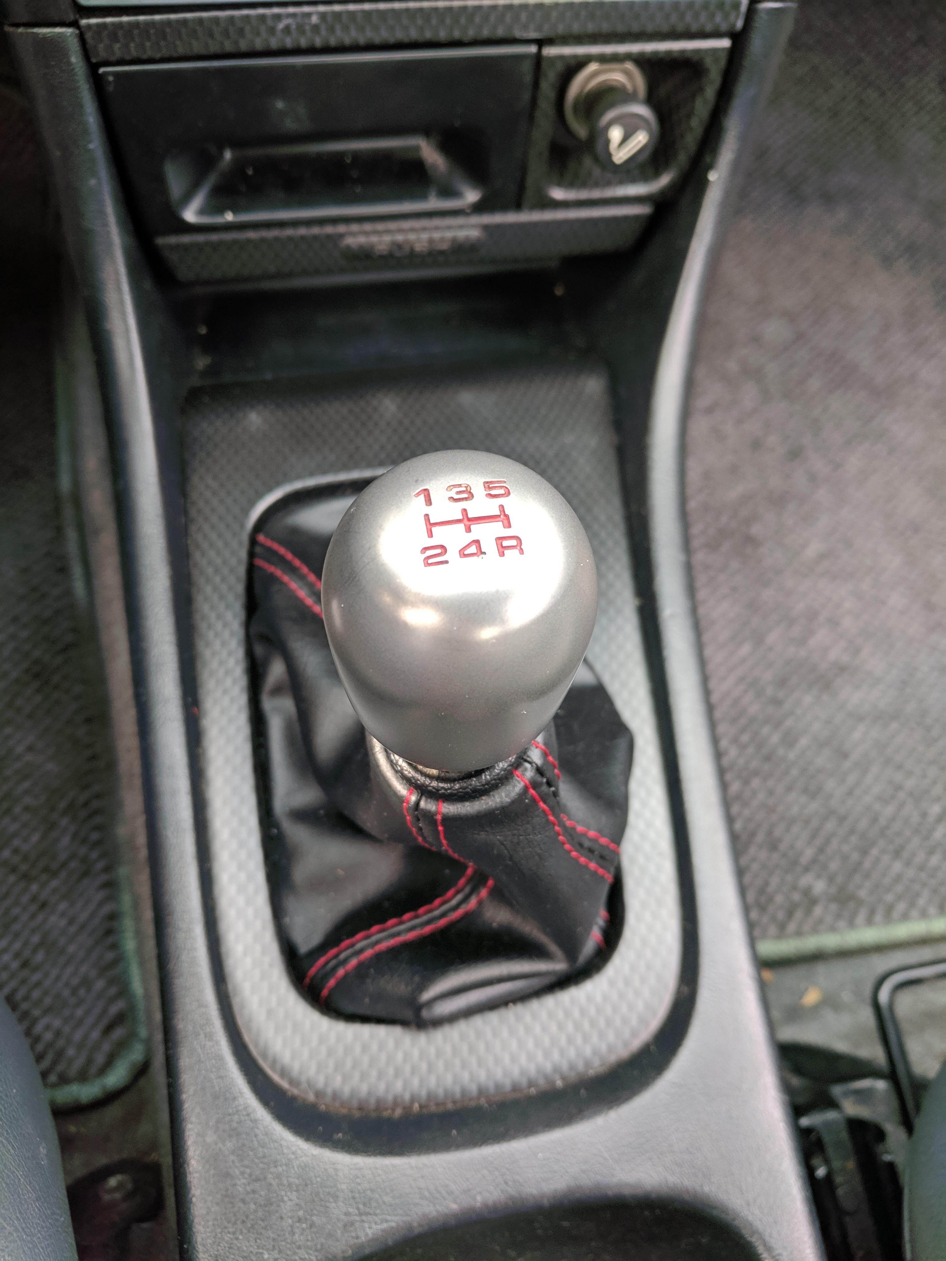 Got the jdm titanium shift knob, feels great! r/Integra