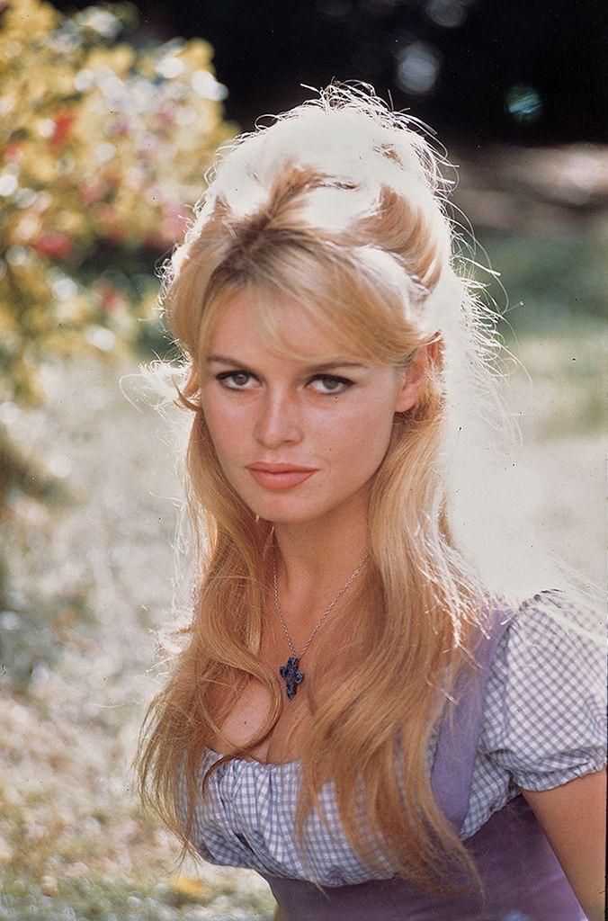 Brigitte Bardot, Saint Tropez, 1956. r/ClassicScreenBeauties