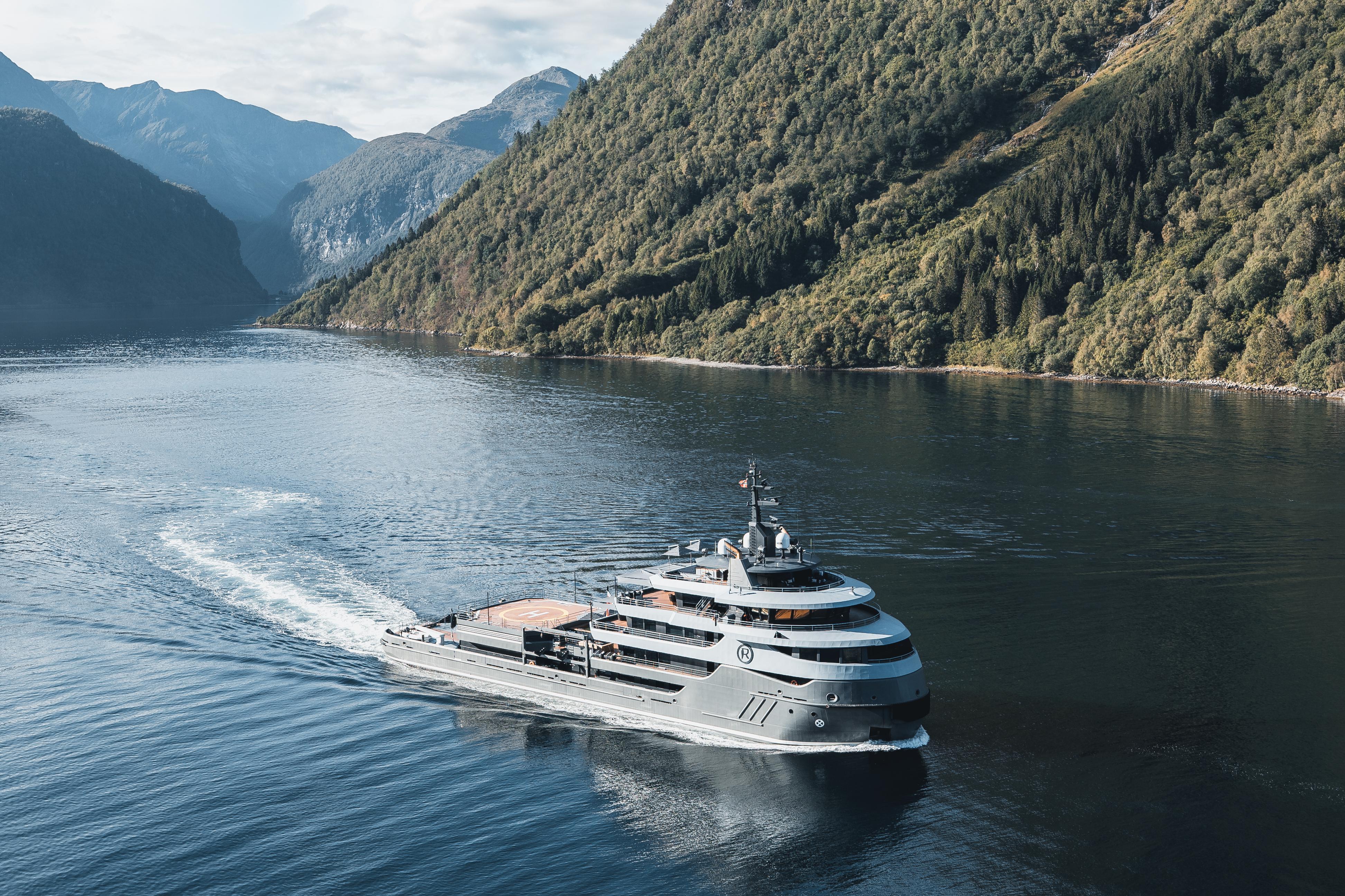 Luxury icebreaker yacht Ragnar in Norway r/LuxuryLifeHabits