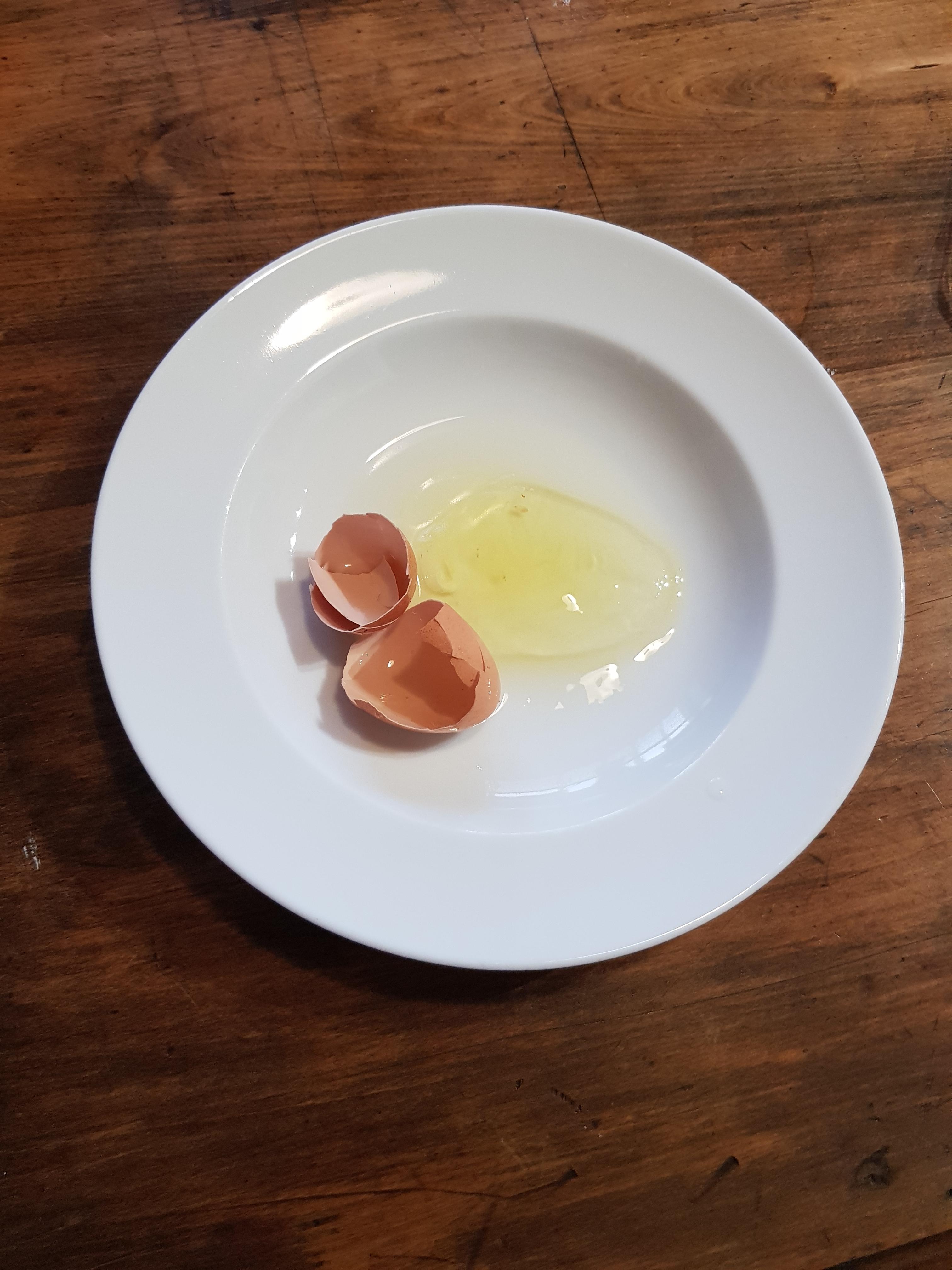 This egg has no yolk mildlyinteresting