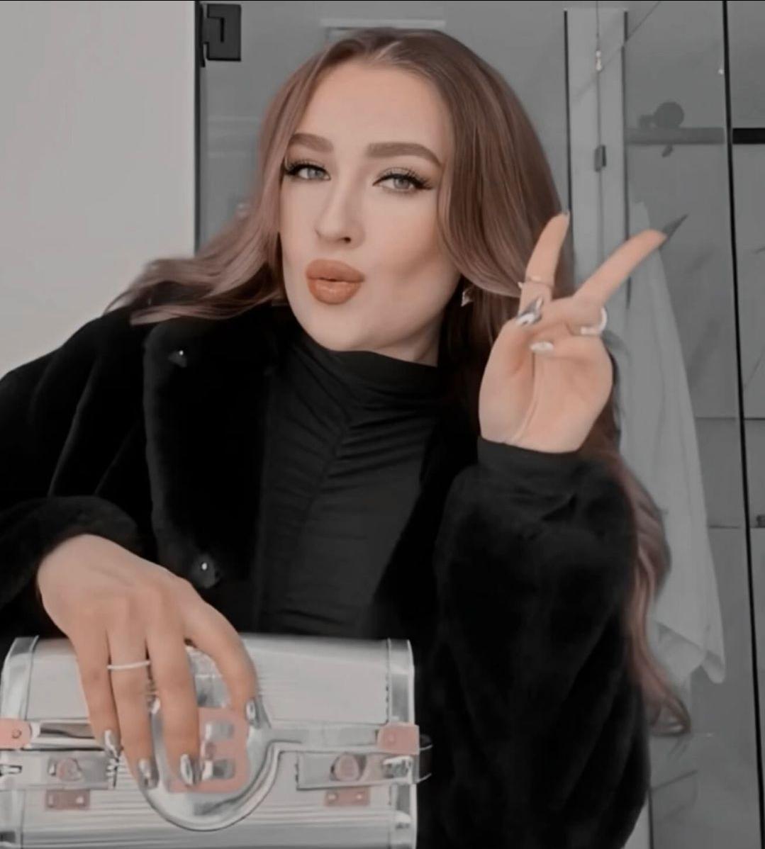 Those lips 😍😍💋 r/Kenia_Ontiveros