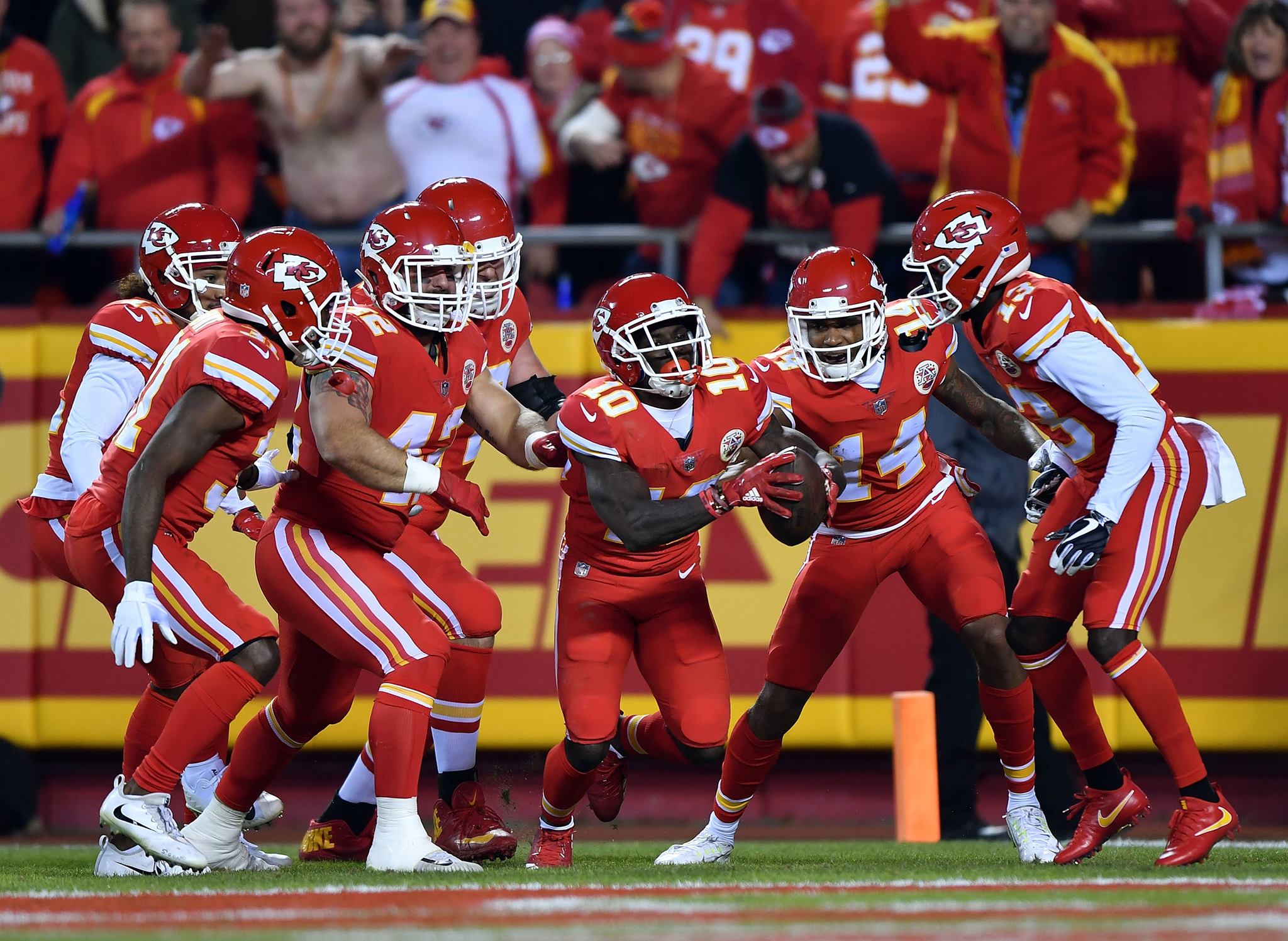 The best QB in the game throwing to the fastest receiver in the game KansasCityChiefs