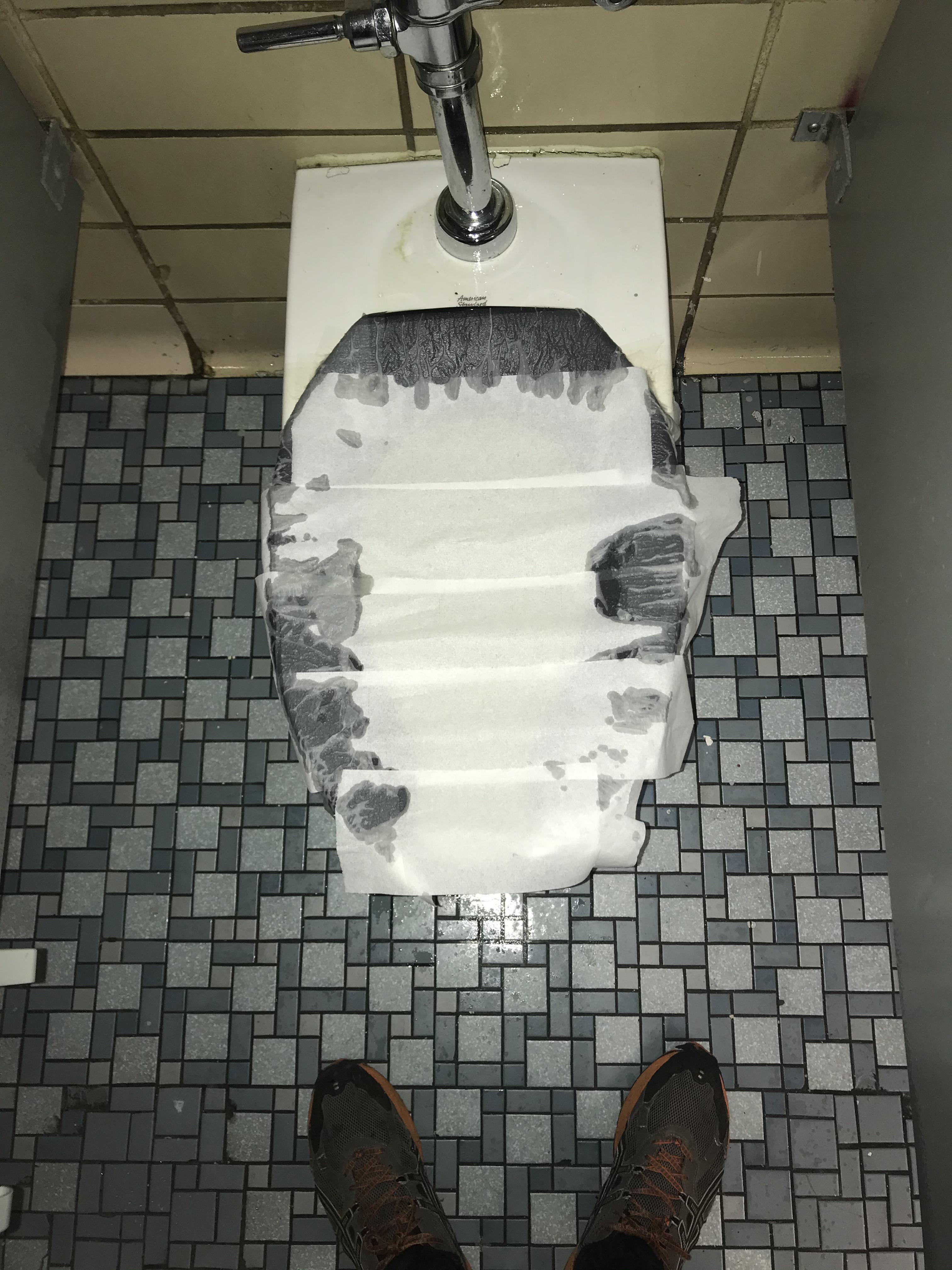 Men’s bathrooms r/mildlyinfuriating