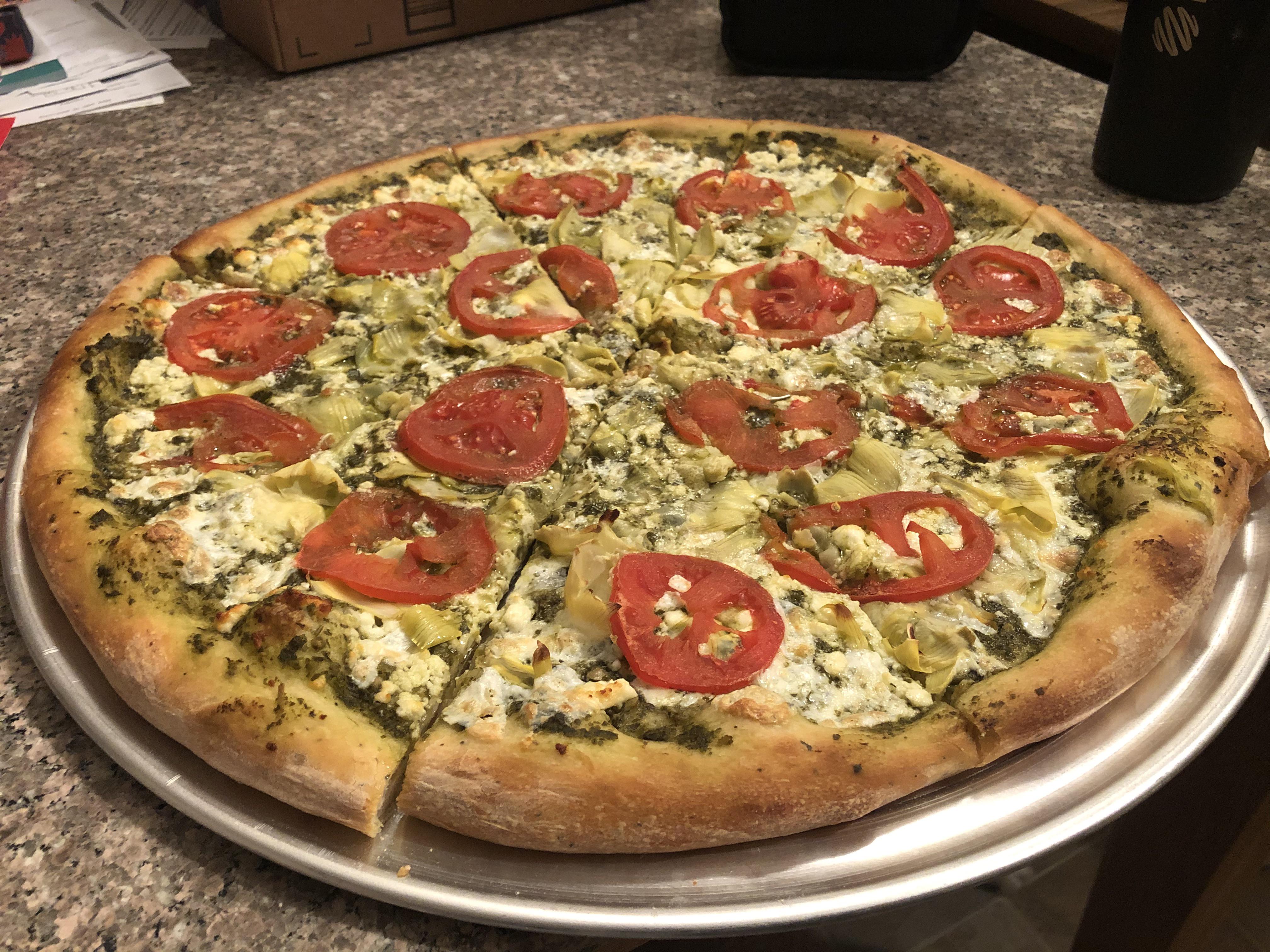 Pesto pizza in 25min! r/Pizza