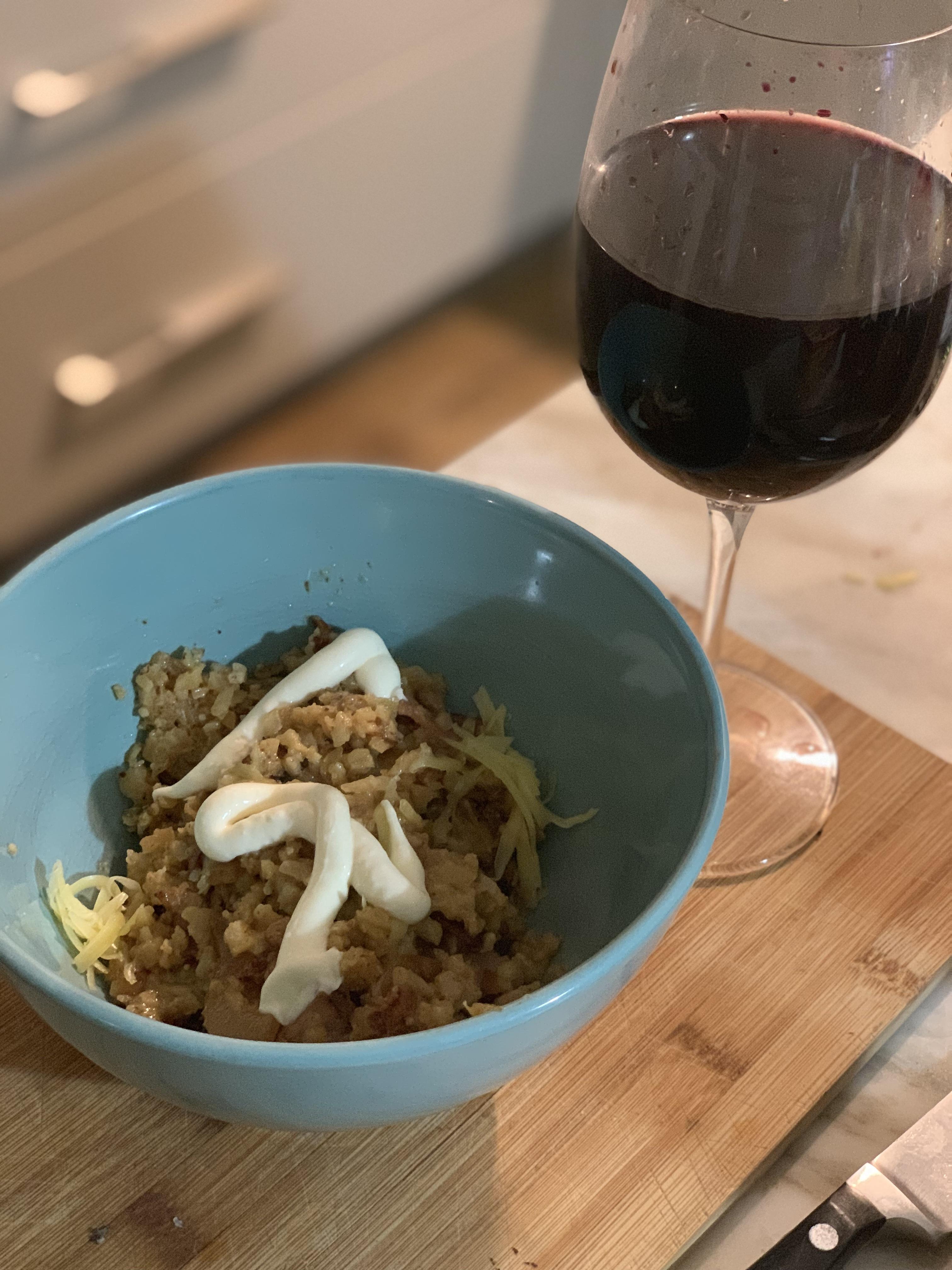 Cauliflower rice with cheese/bacon/caramelised onion and a tasteful
