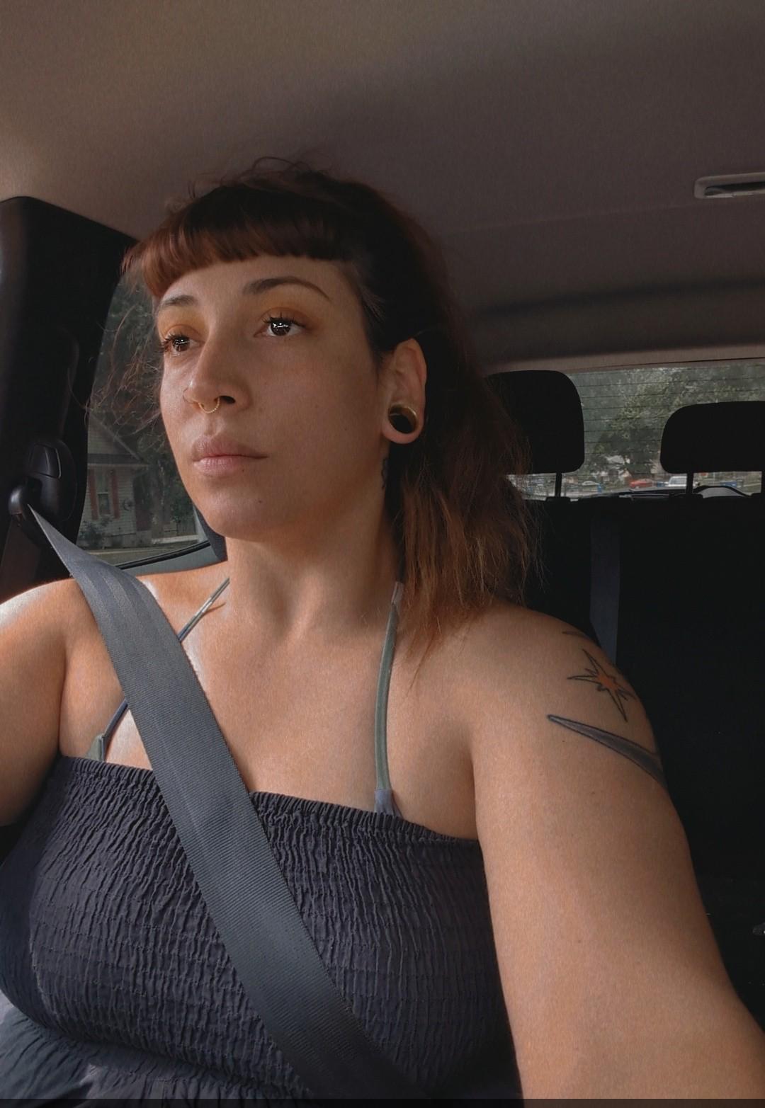 This is the face I make when y'all send me unsolicited dick pics : u