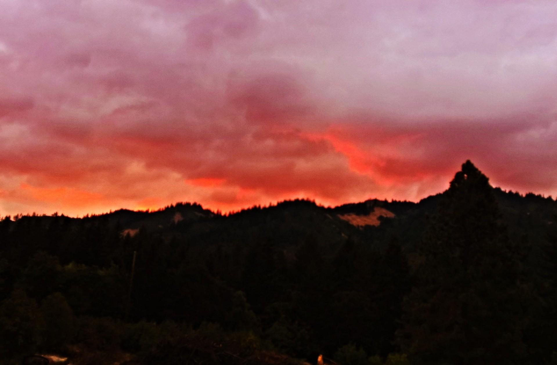 Sunrise in the mountains of The Yurt at Rivendell (White Salmon, WA, U