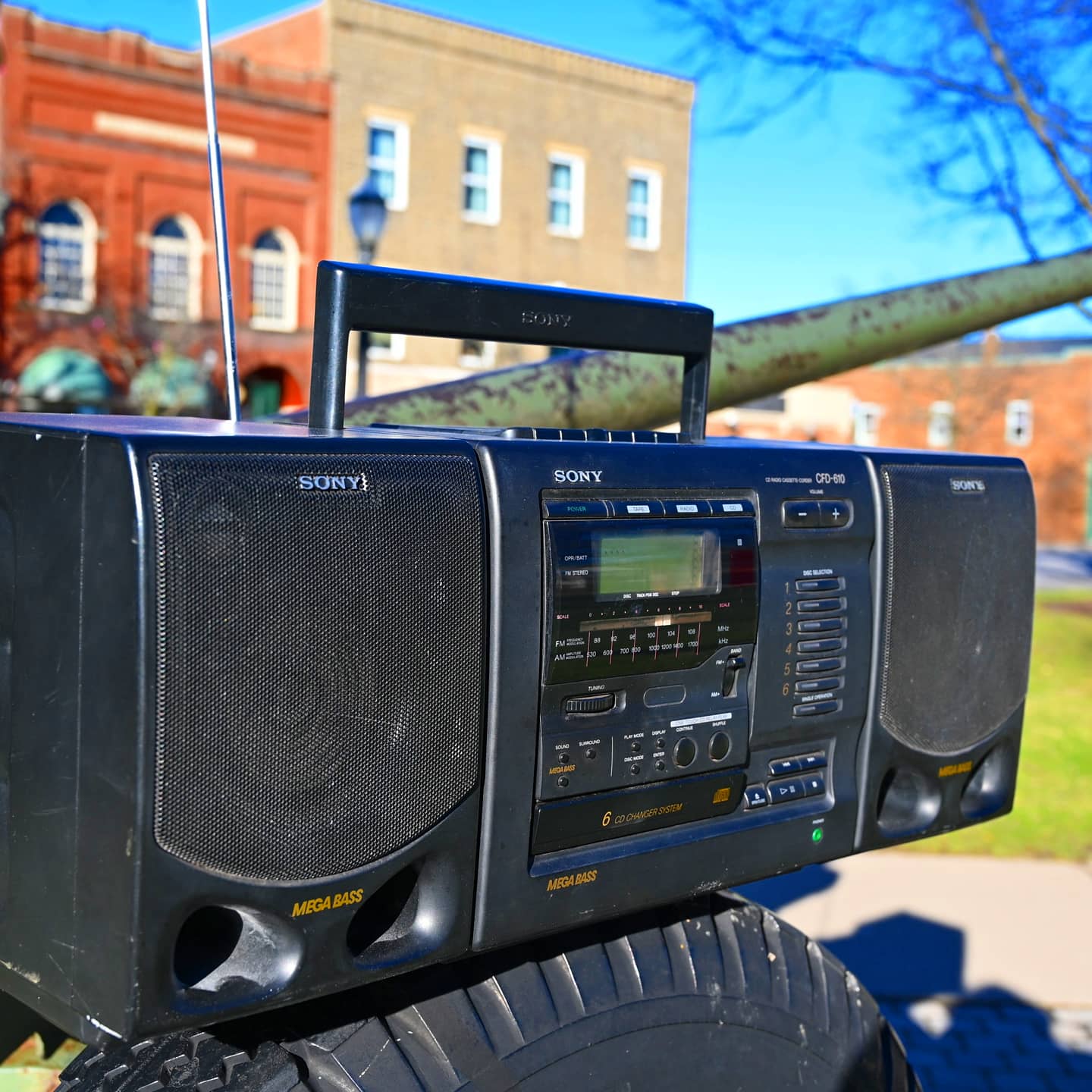 The Sony CFD610 an enormous CD changer boombox. r/vintageaudio