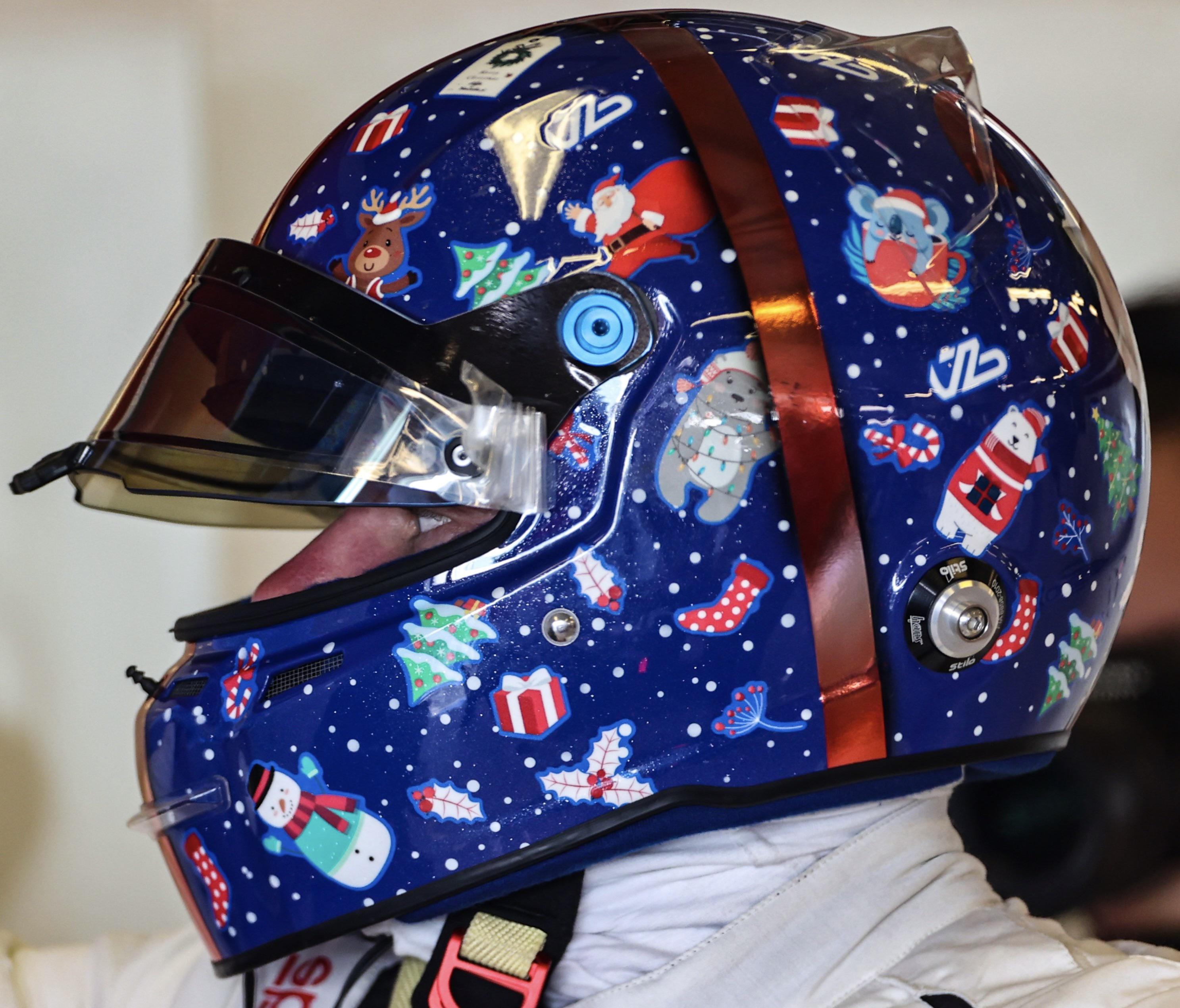 Bottas’ spectacular Christmas helmet r/formula1