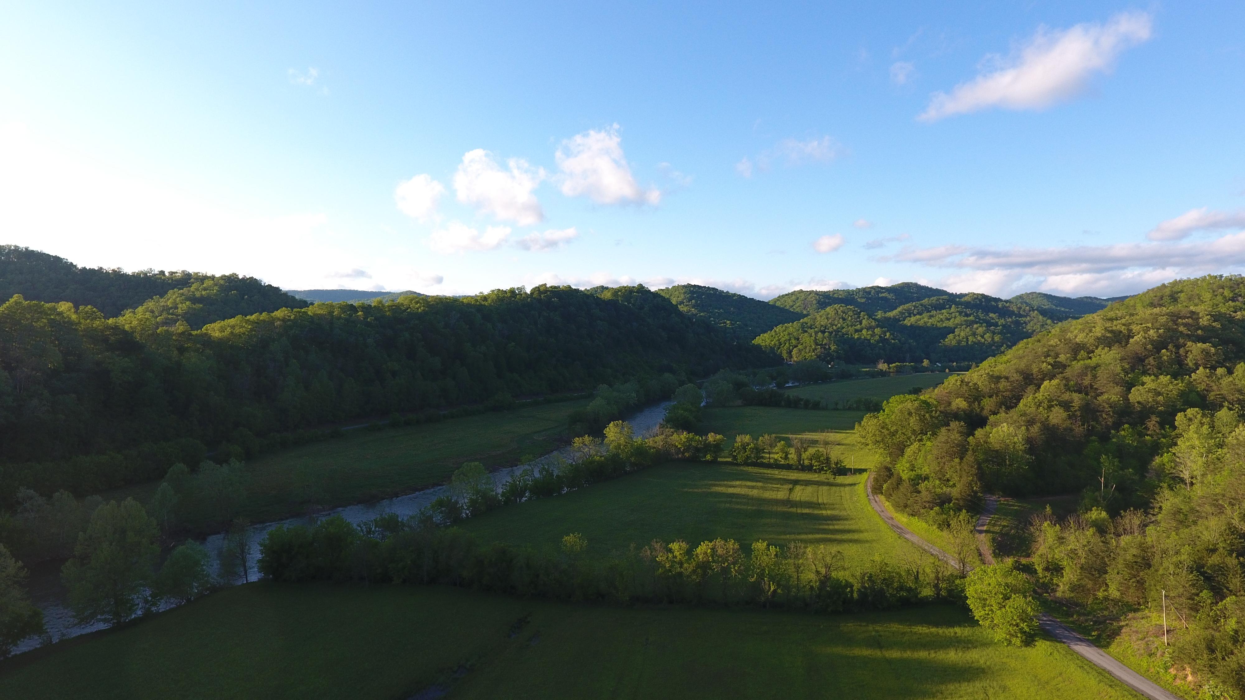 (4000x2250) Clinch River, Hancock county Tennessee. r/EarthPorn
