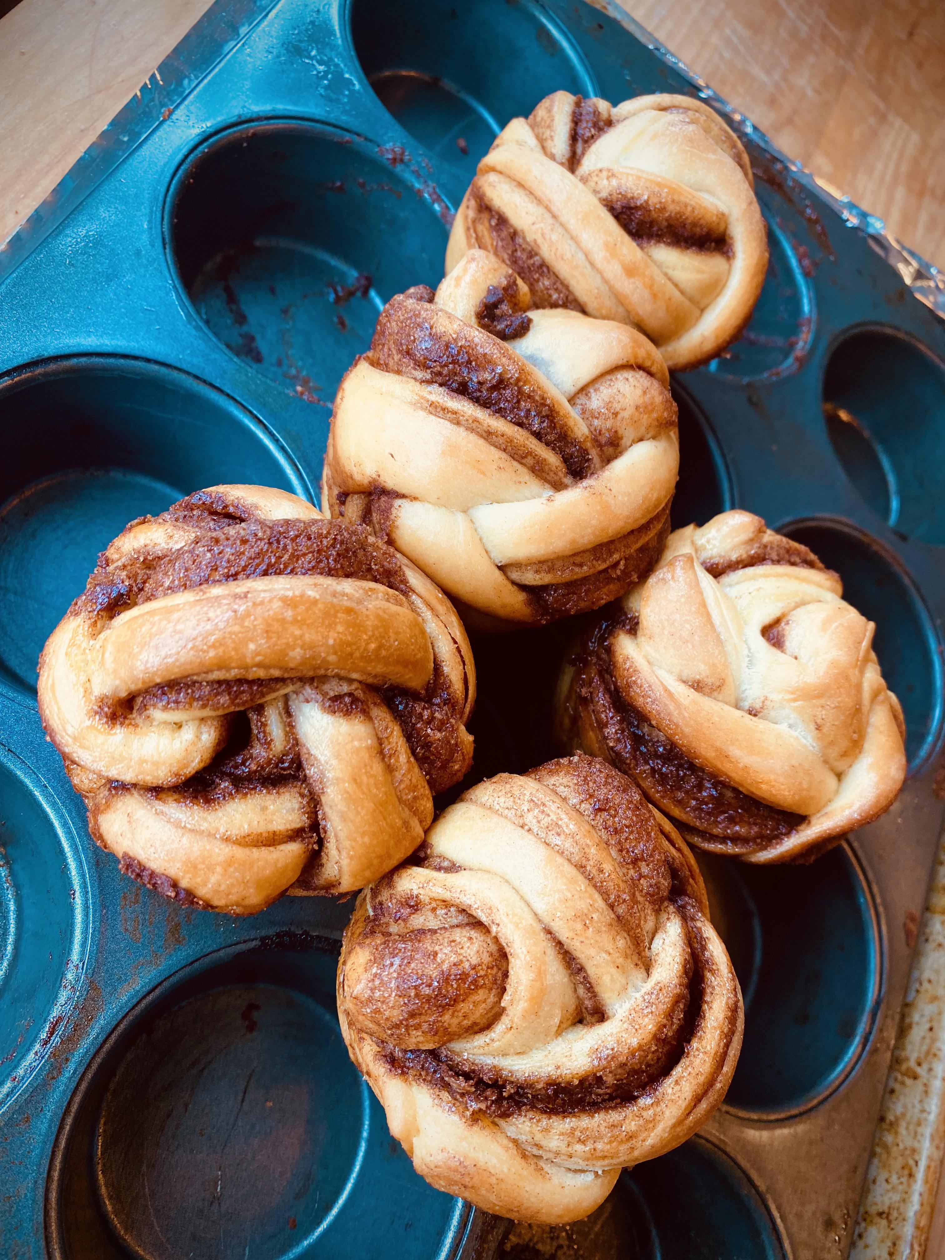 ChainBaker Braided Cinnamon Knots r/Baking