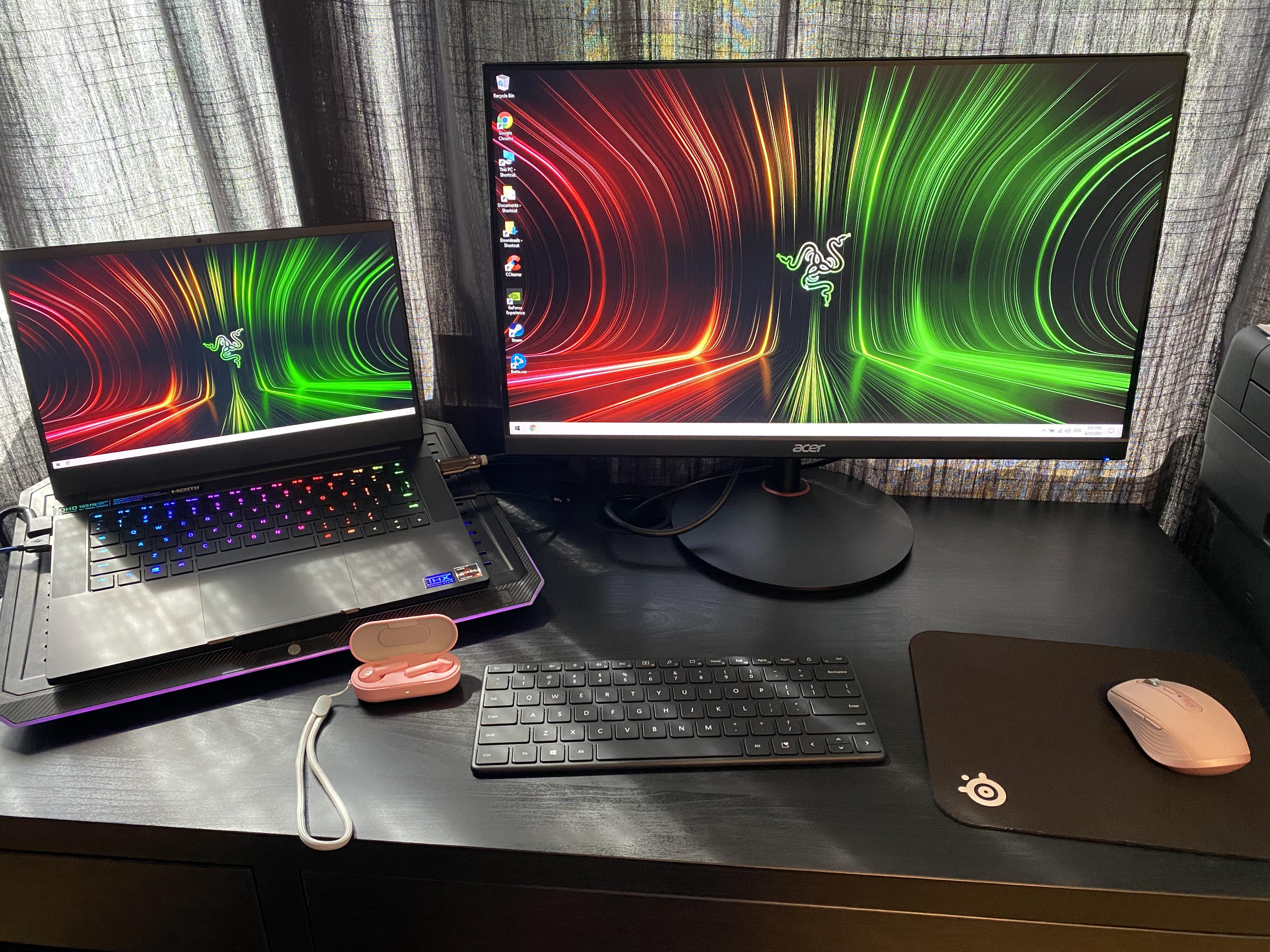 Time Spy Razer 14 (AMD) VS Razer Blade 15 Advanced (10th