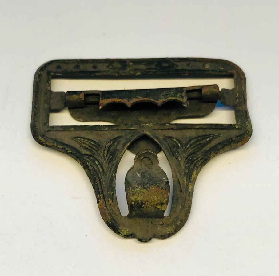 Nicely intact vintage suspender clip found today r/metaldetecting