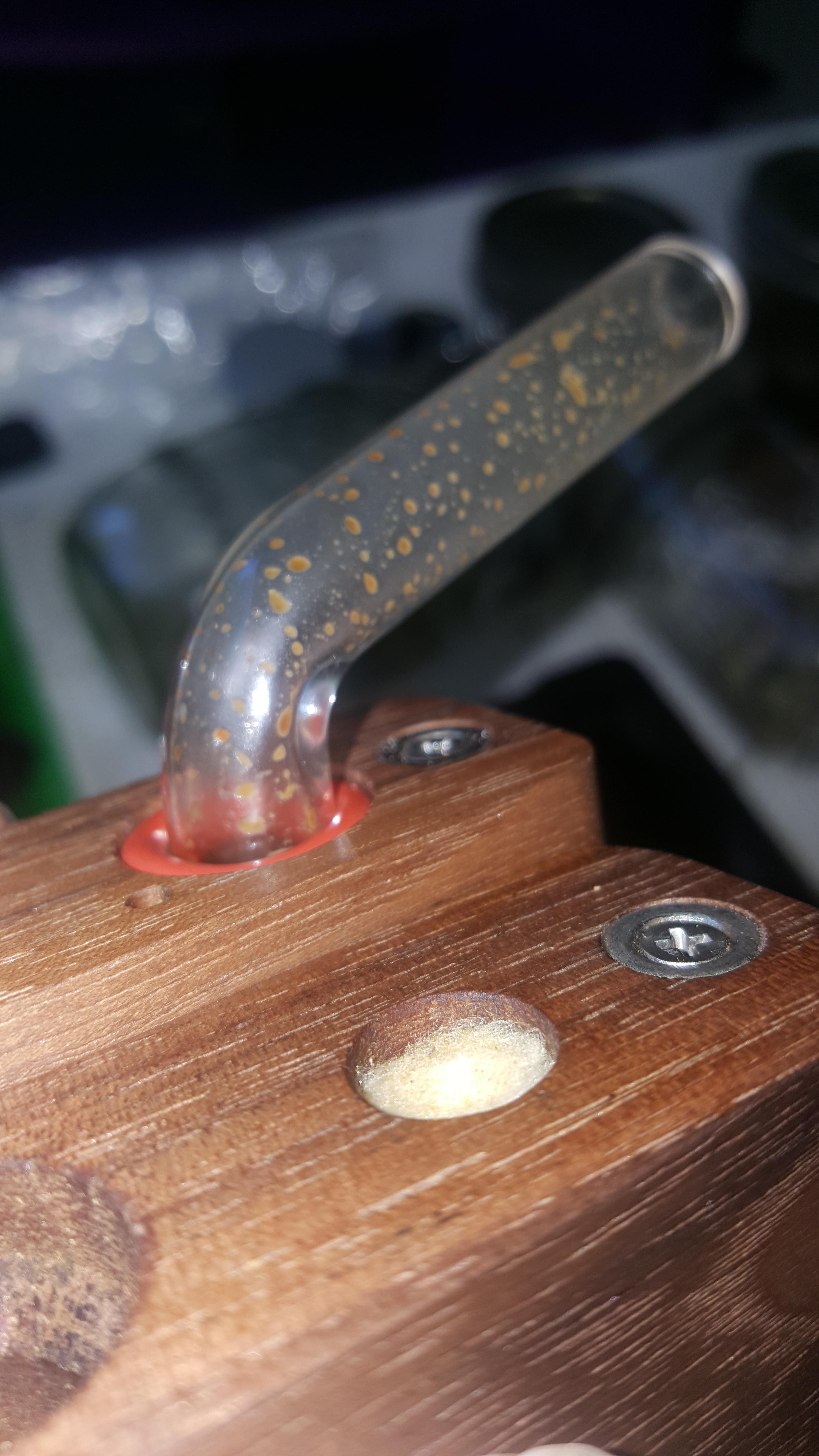 Neat trick for a JR put a piece of vape cotton here and eliminate