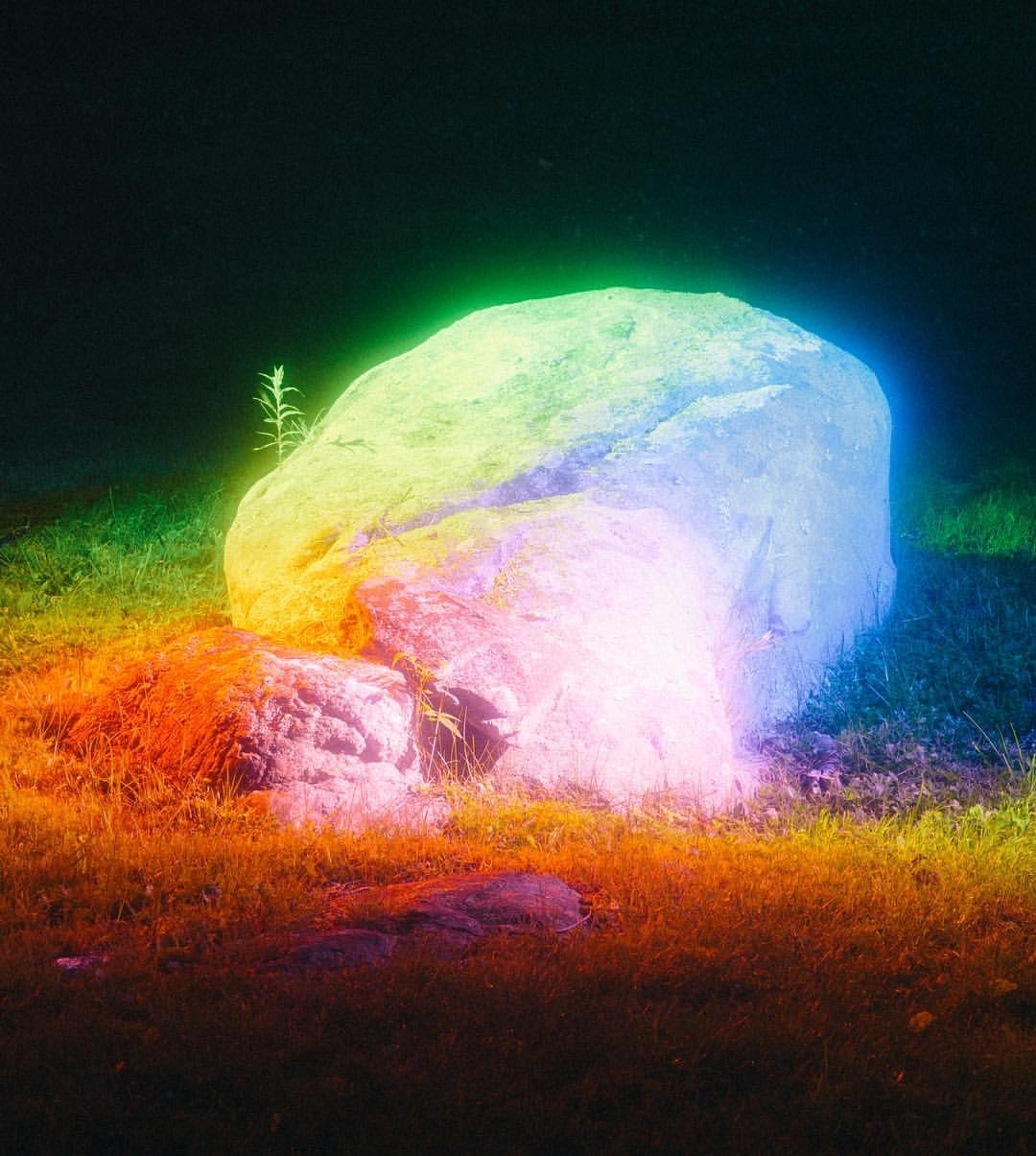 Rainbow rock!! 😋 r/RainbowEverything