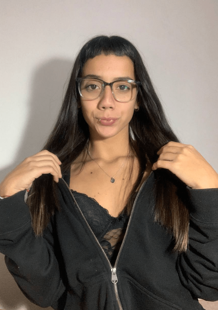 Young natural milf that will make your day more better : NaturalMILF