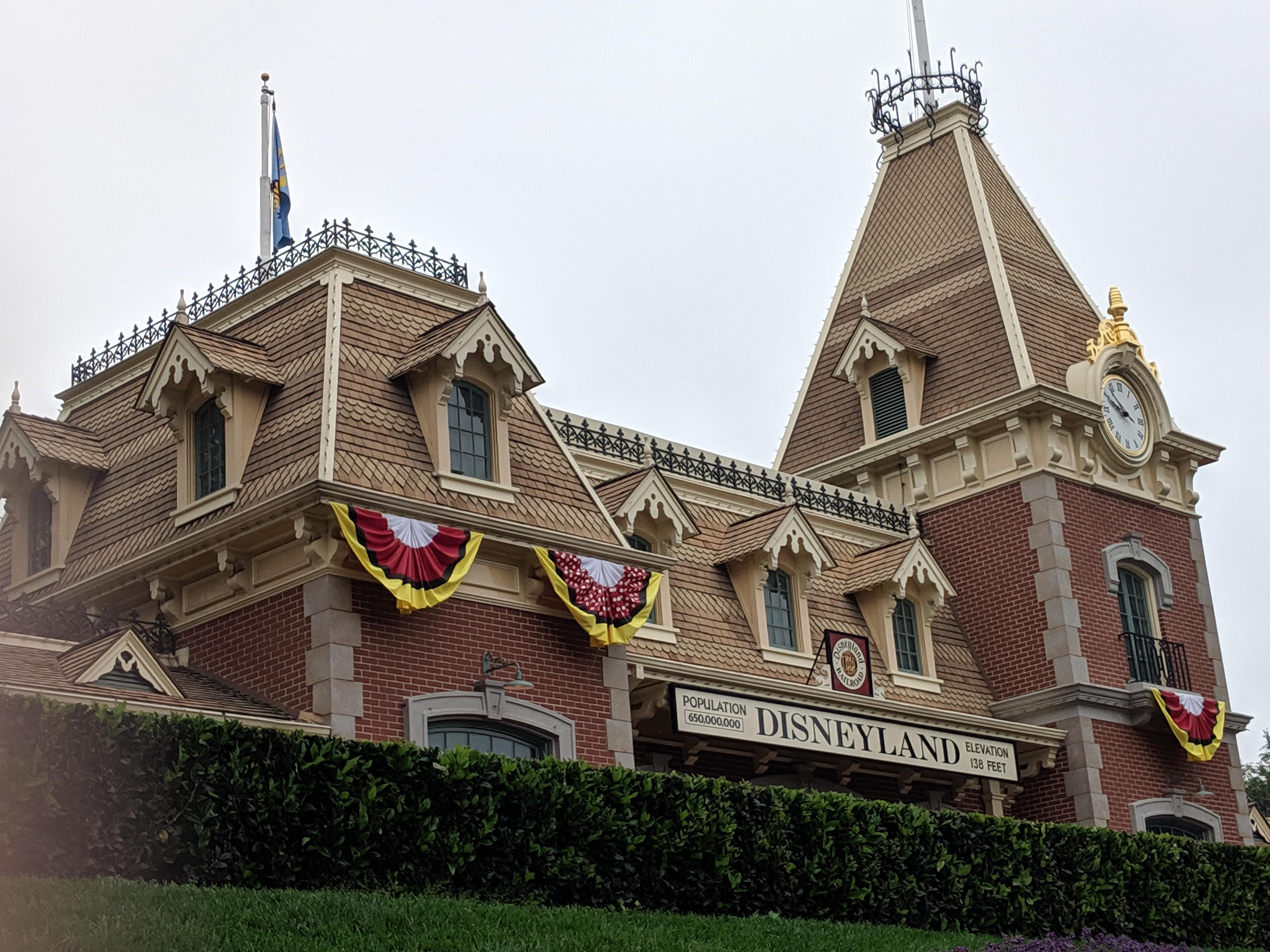 I was supposed to go to Costco r/Disneyland