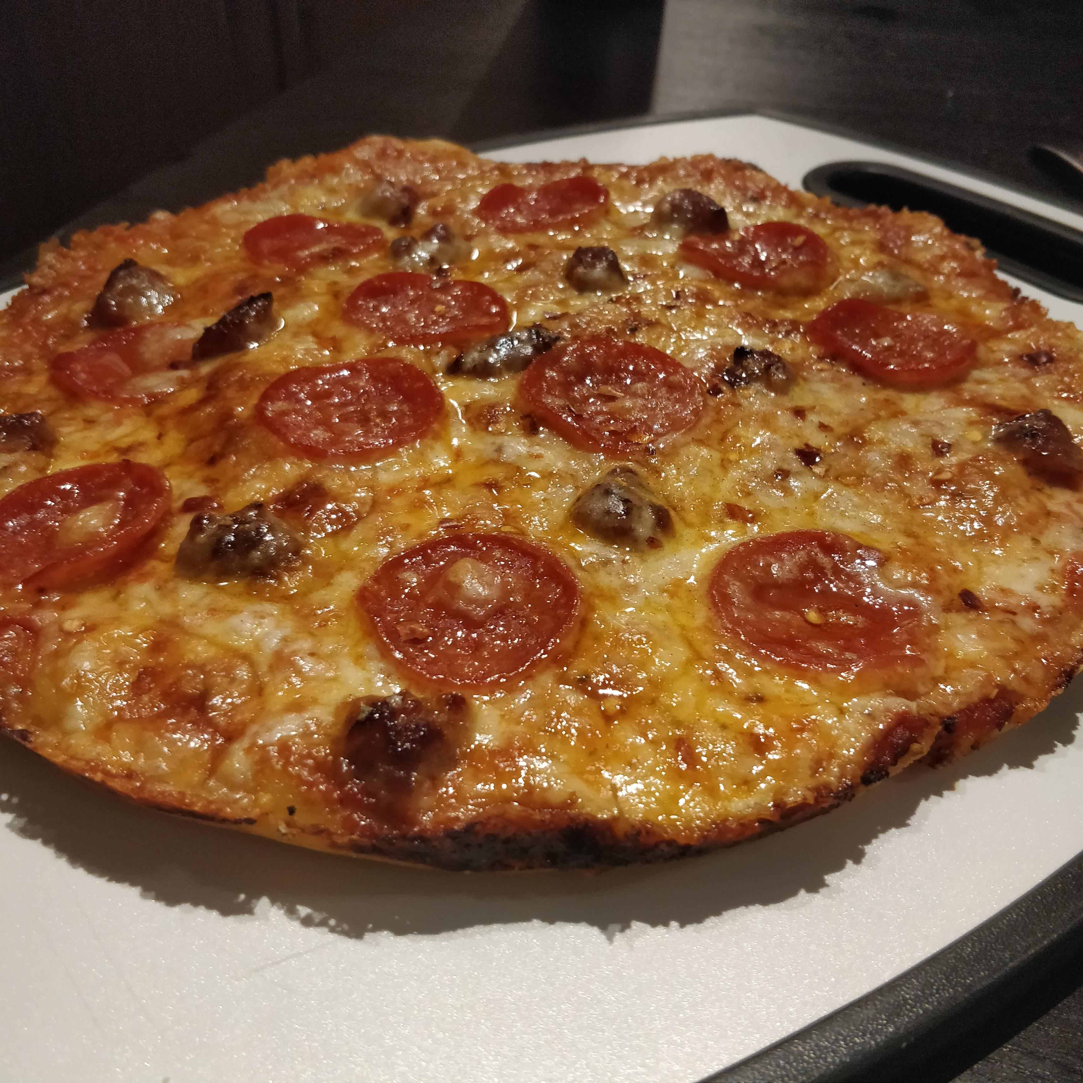 [Homemade] Pepperoni and Sausage Pan Pizza r/food