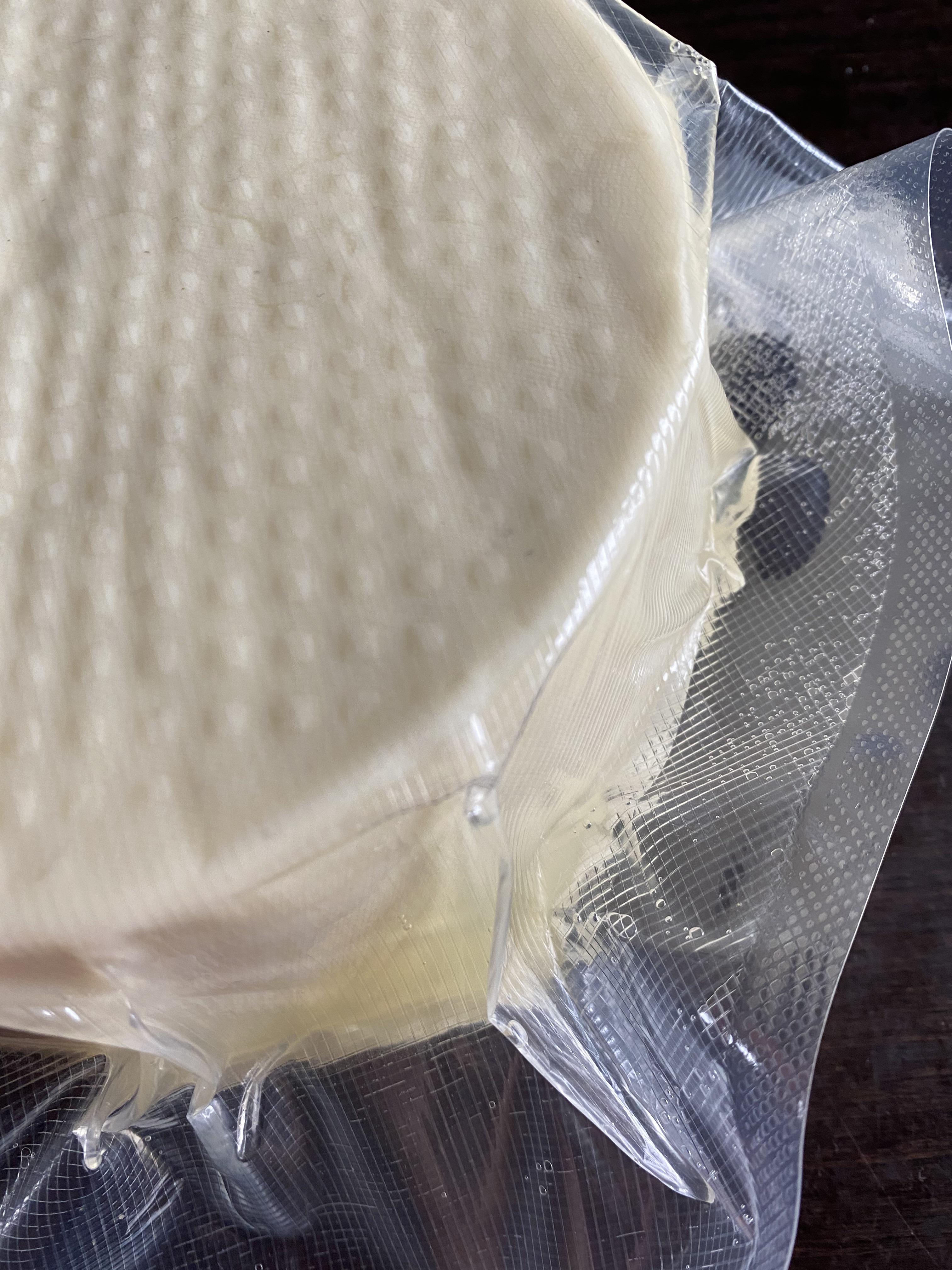 Gouda leaking in vacuum pack normal? r/cheesemaking
