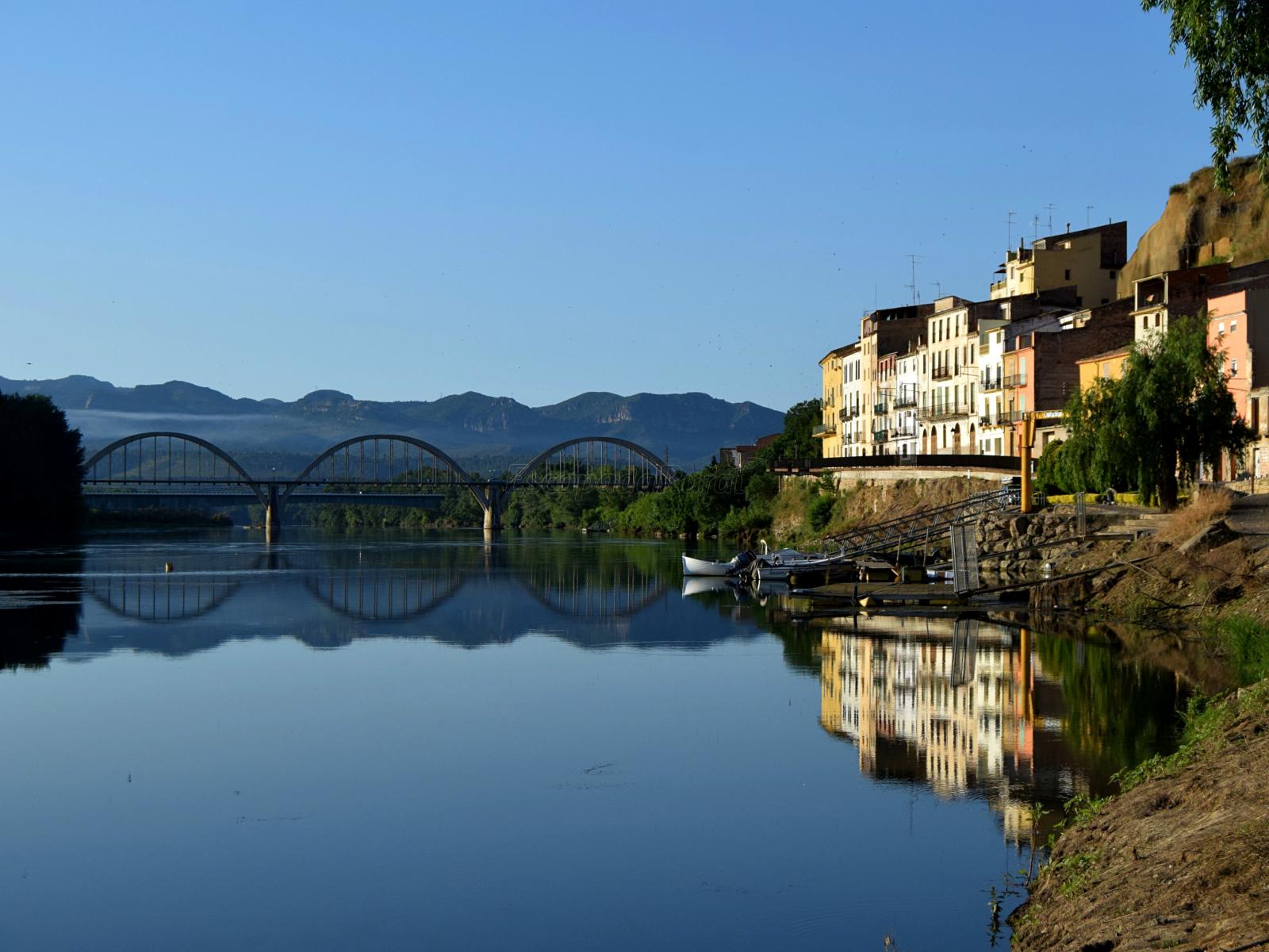 Móra d'Ebre, la Ribera d'Ebre r/CataloniaPics