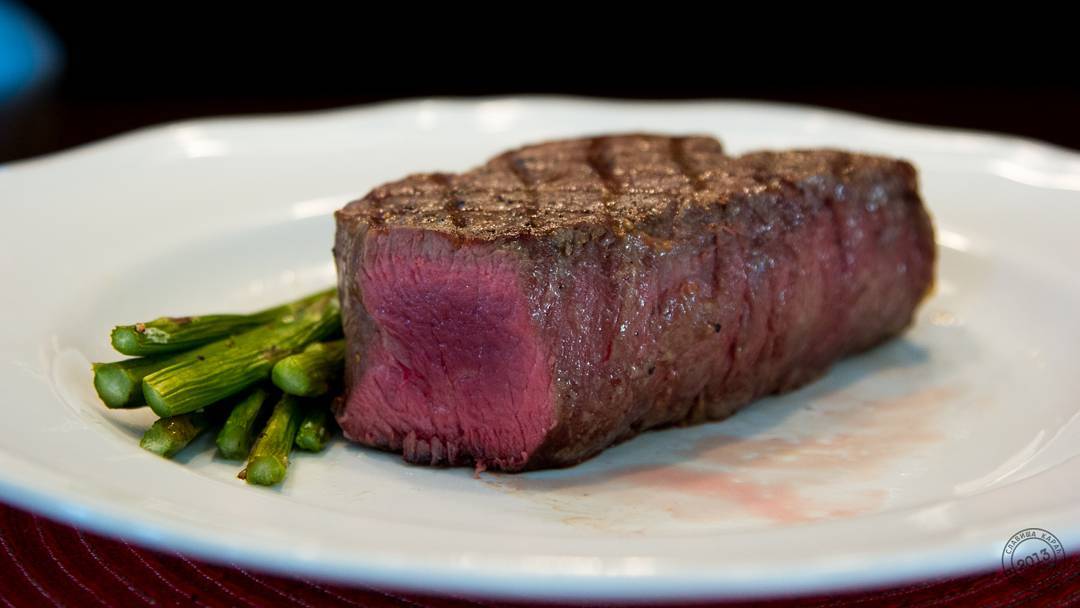 [homemade] Prime beef tenderloin, medium rare r/food