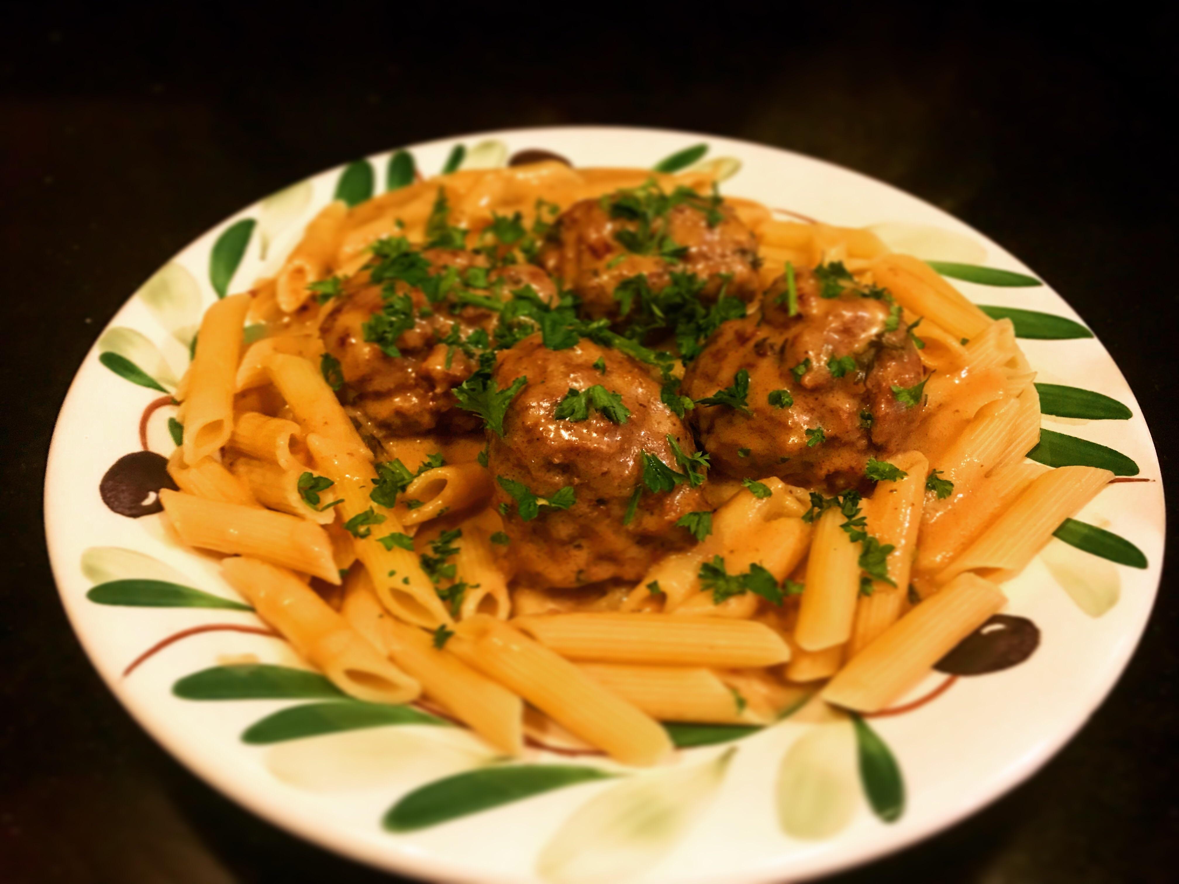 [Homemade] Swedish Meatballs and Pasta r/food