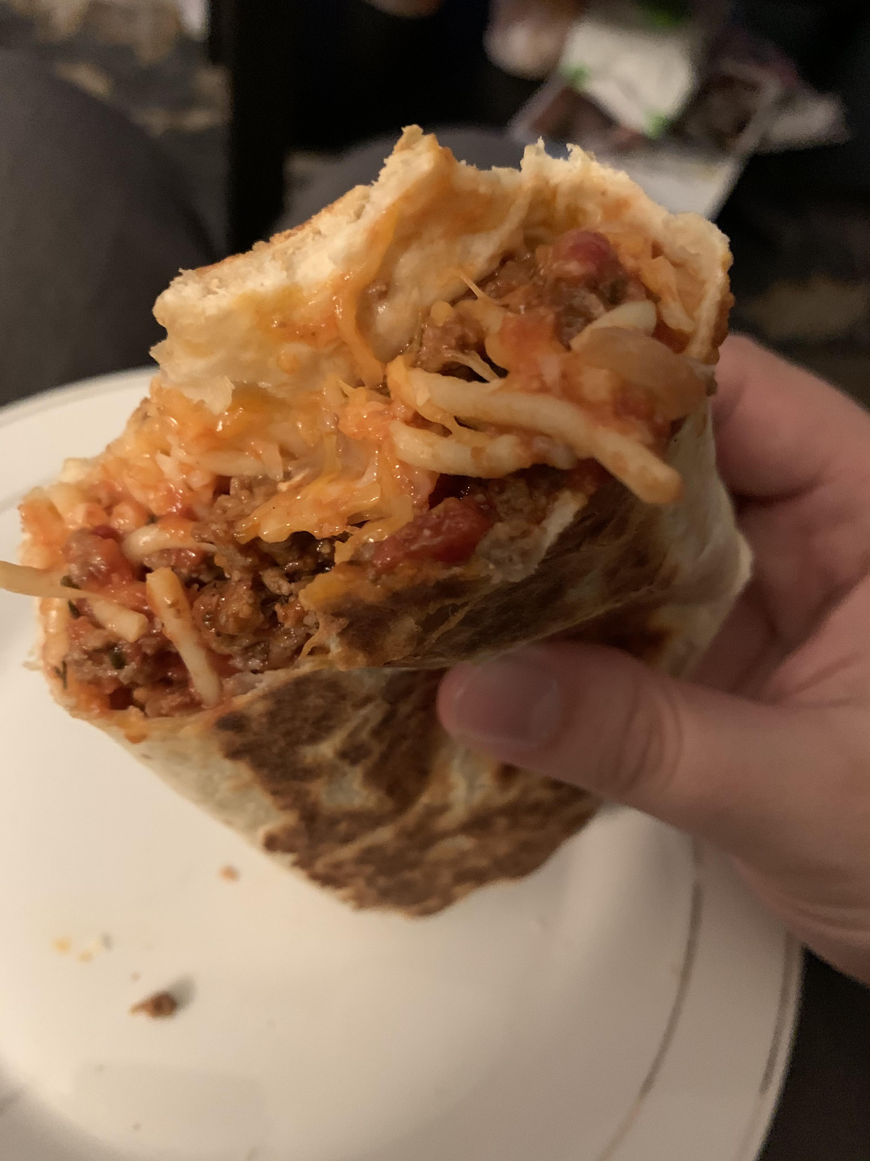 A spaghetti burrito. Imo the best way to eat spaghetti r/shittyfoodporn